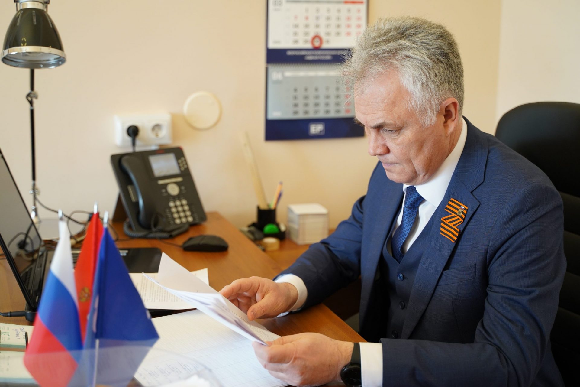 Владимир Носов провел дистанционный прием граждан по вопросам жилищно-коммунального хозяйства