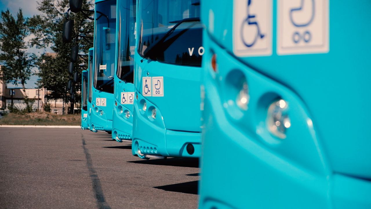 В Петербурге завершена приемка 98 новых автобусов марки Volgabus - депутат  ЗАКСа Носов В.Н.