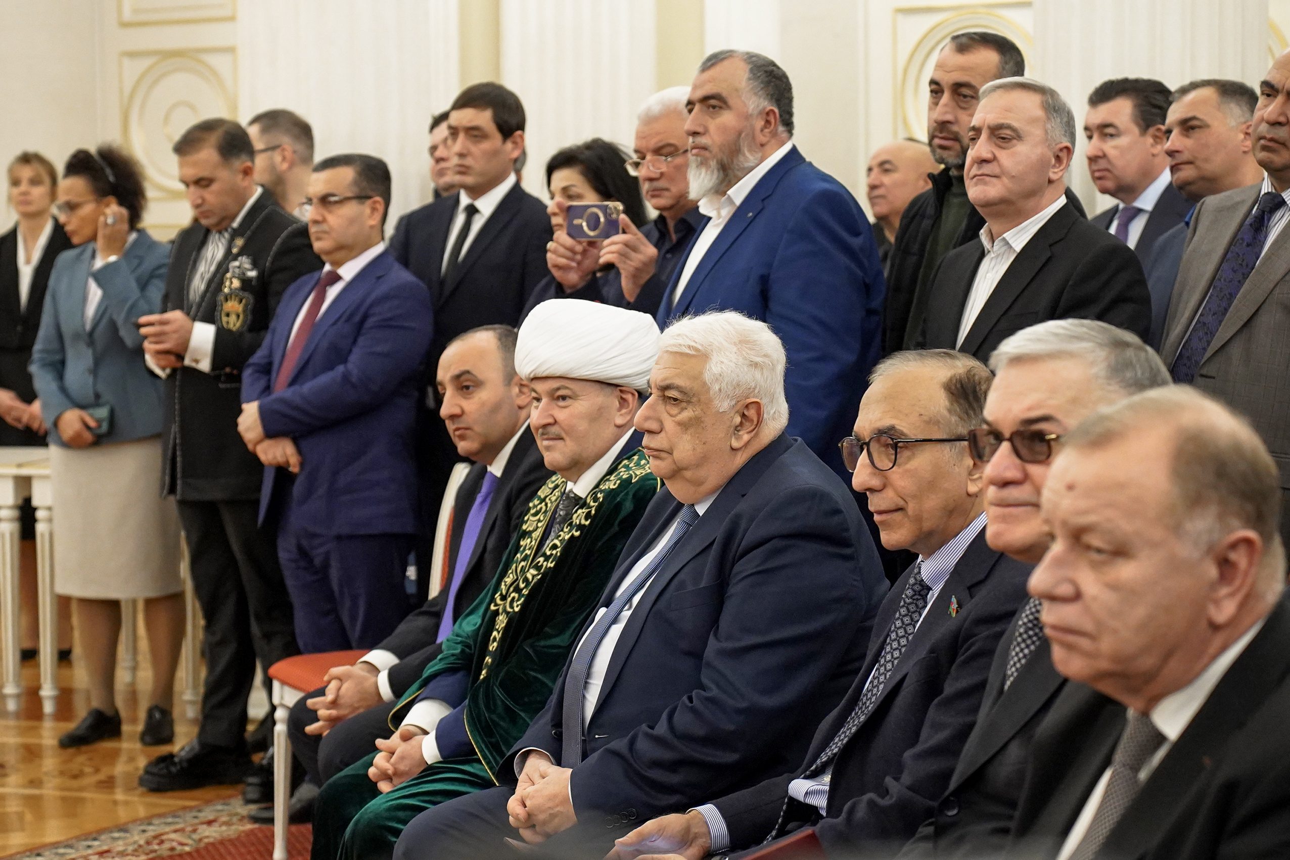 В честь 100-летия Гейдара Алиева в петербургском парламенте открылась выставка и состоялся вечер памяти