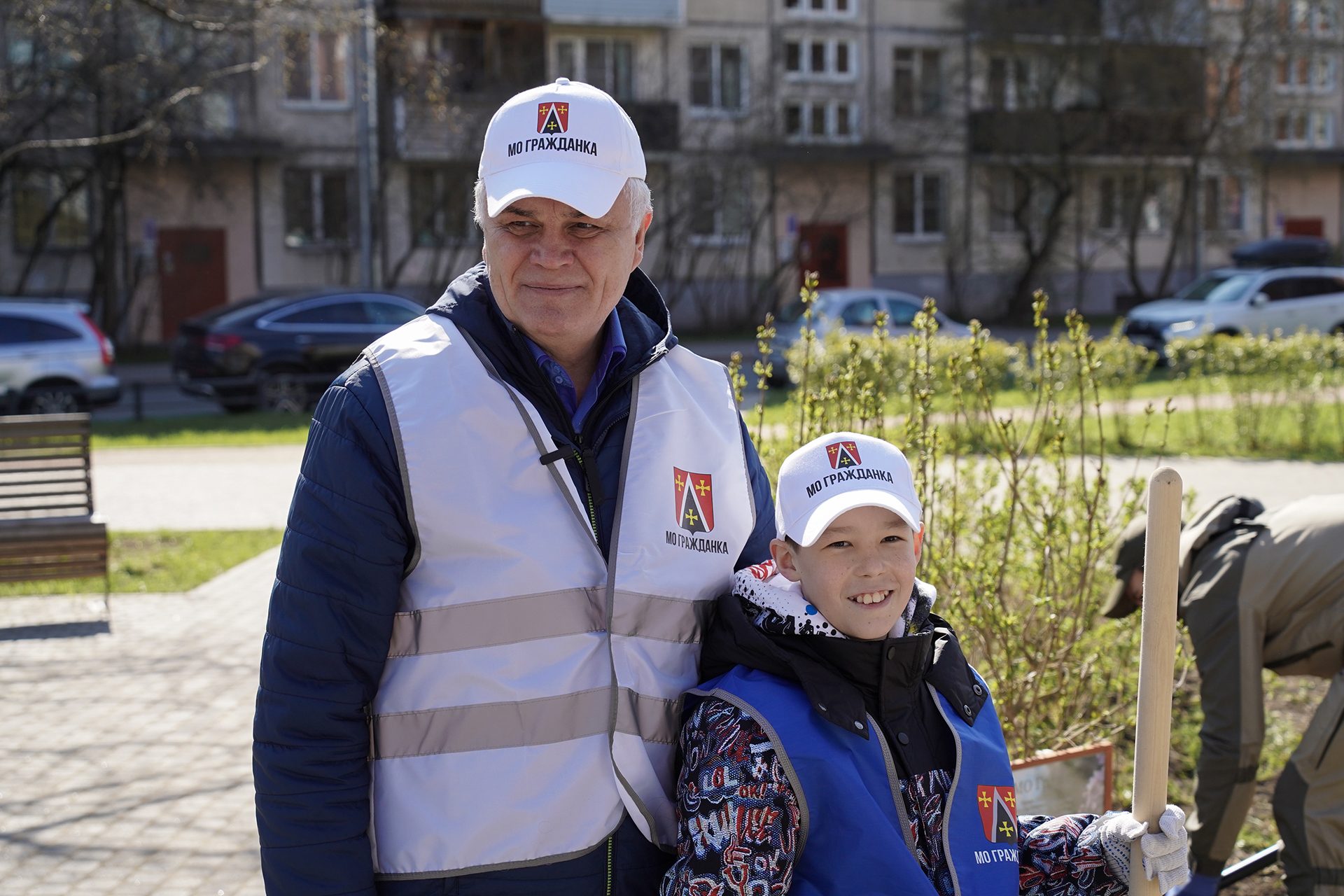 В муниципальных округах Гражданка и Прометей прошёл «Добрый субботник»