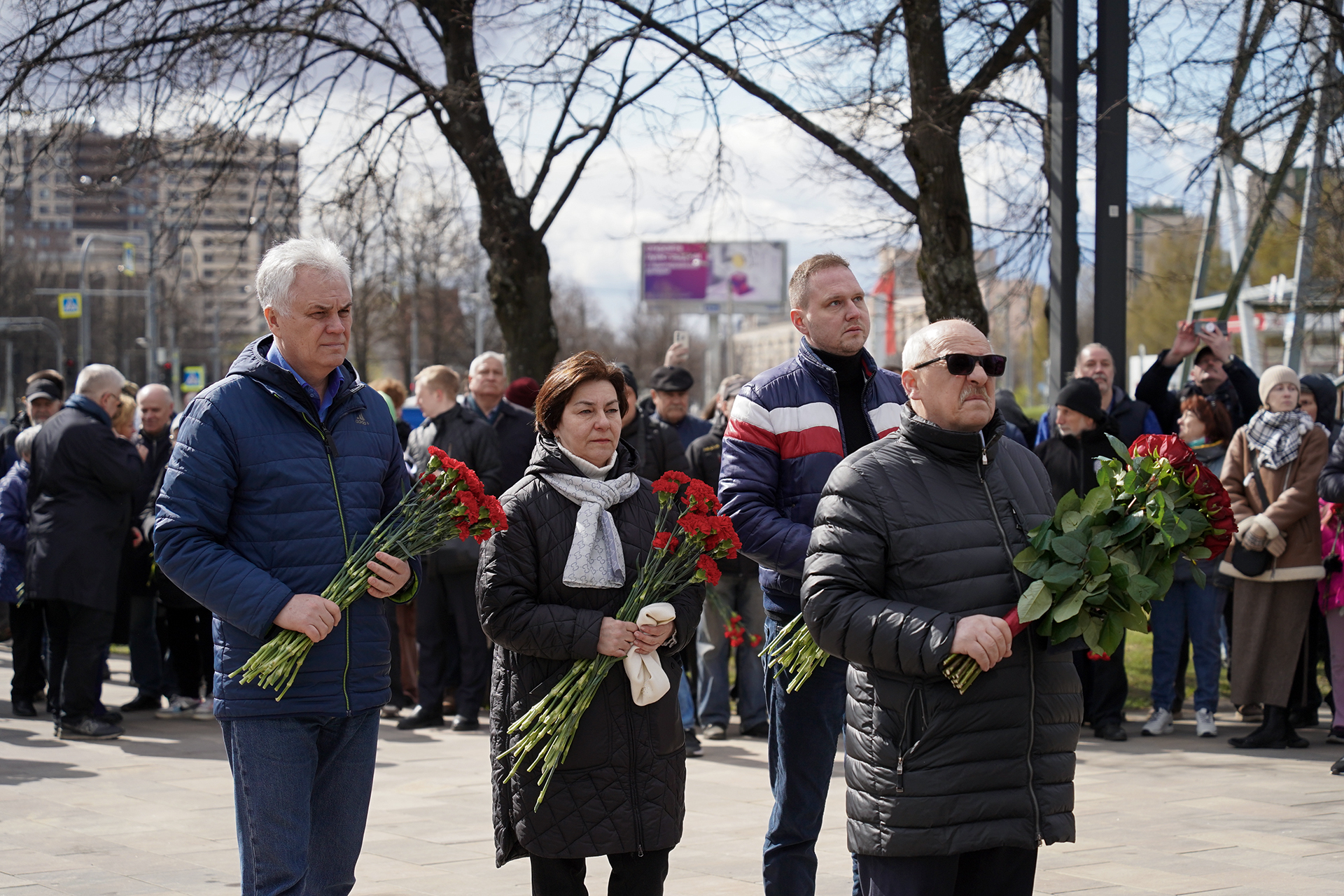 В День памяти погибших в радиационных авариях и катастрофах возложили цветы к памятнику в парке Сахарова