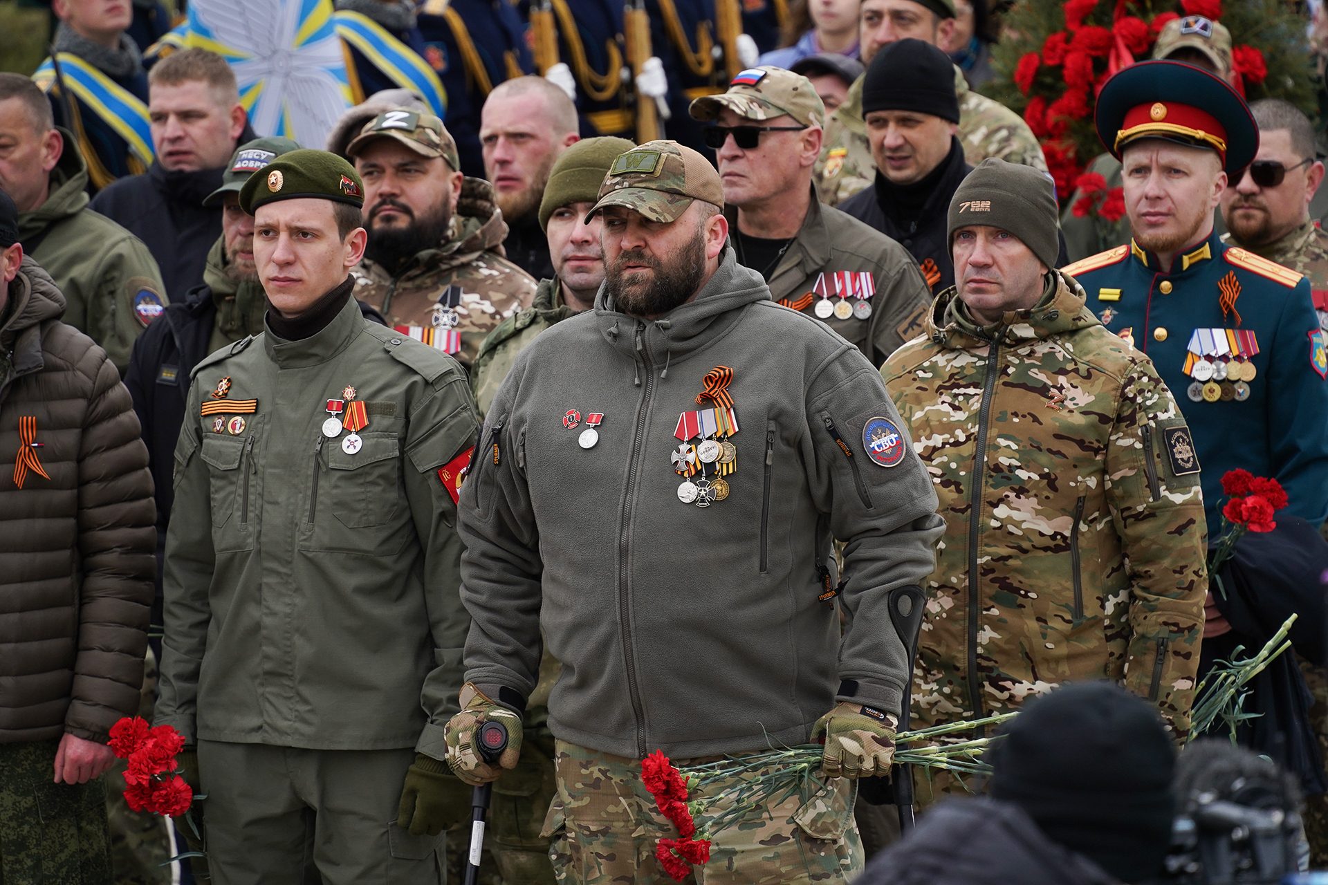 На Пискаревском кладбище прошла торжественно-траурная церемония, посвященная 80-й годовщине Победы
