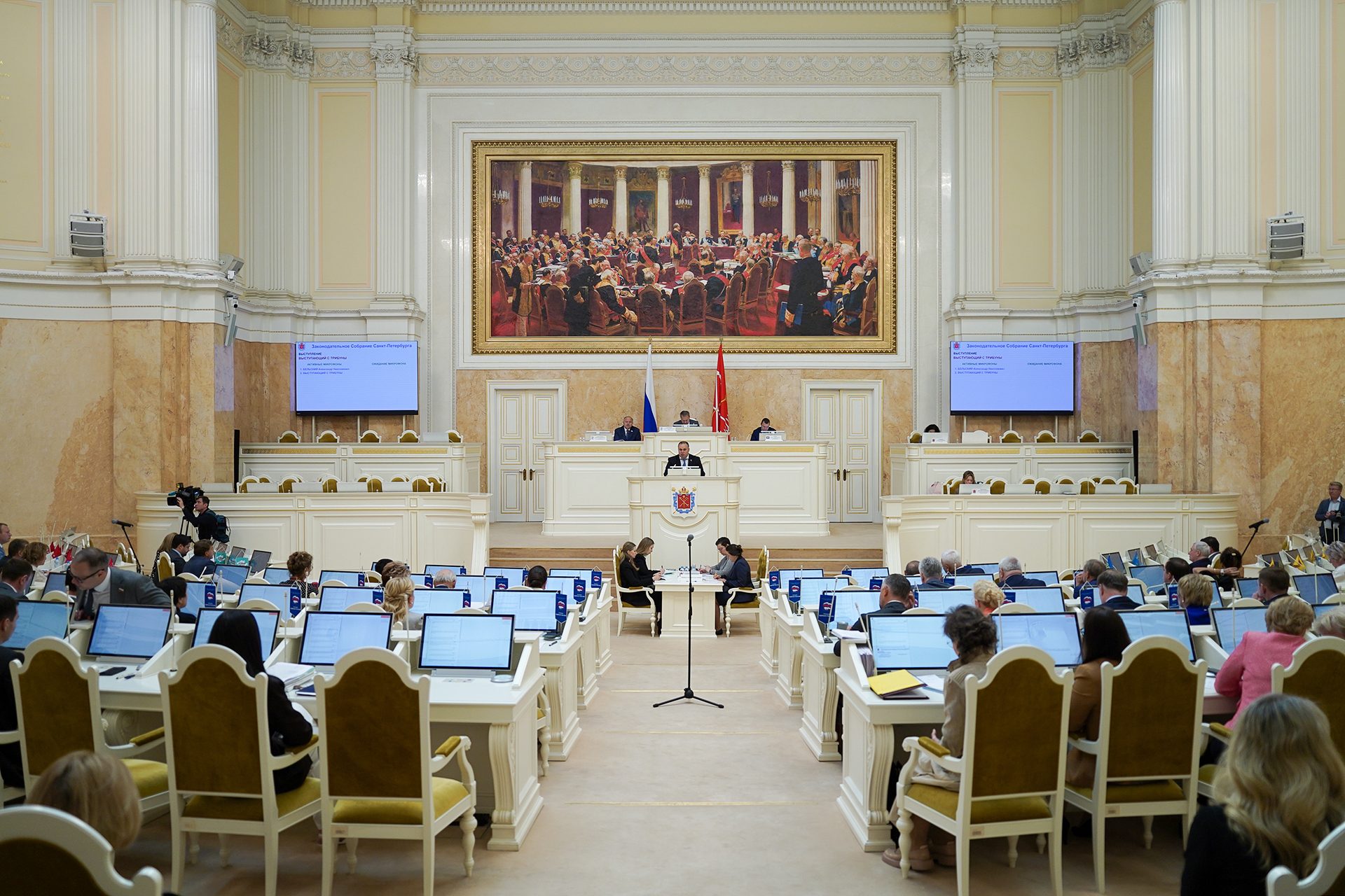4 июня 2025 года состоялось очередное заседание Законодательного Собрания Санкт-Петербурга