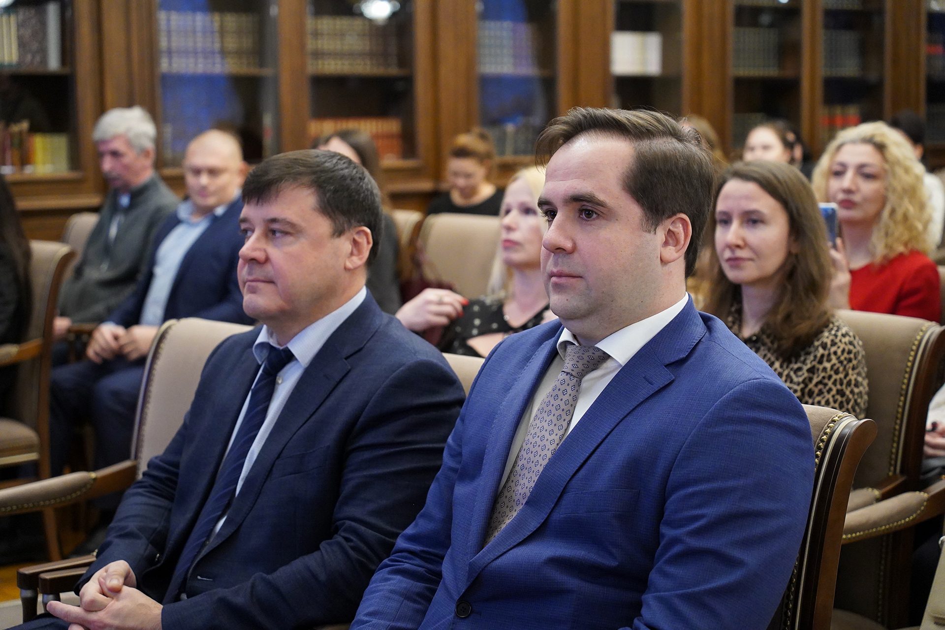 В Мариинском дворце состоялась торжественная церемония награждения сотрудников Фонда капитального ремонта