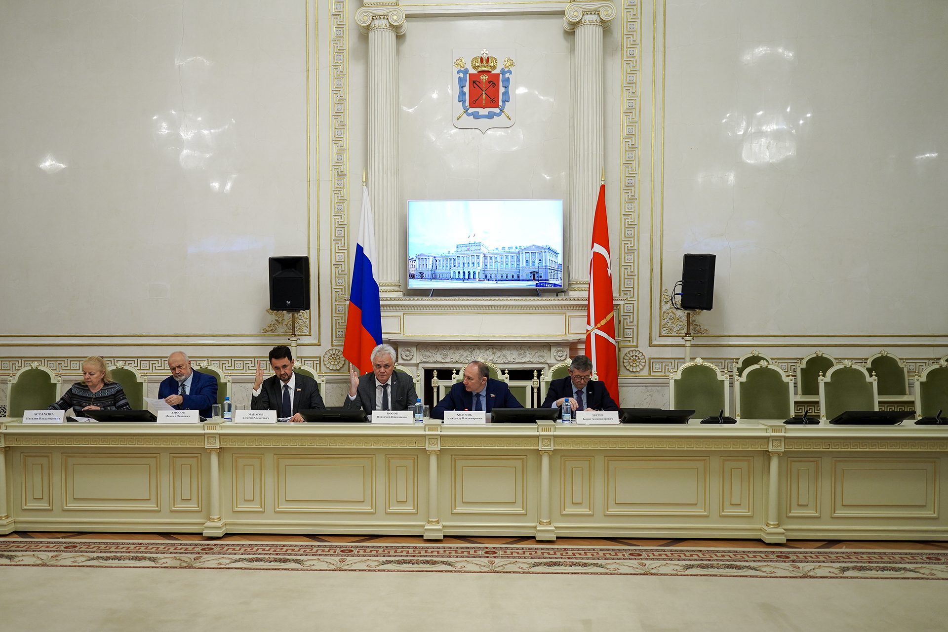 Защита культурного наследия: Законодательное Собрание Санкт-Петербурга обсудило проблему синантропных птиц