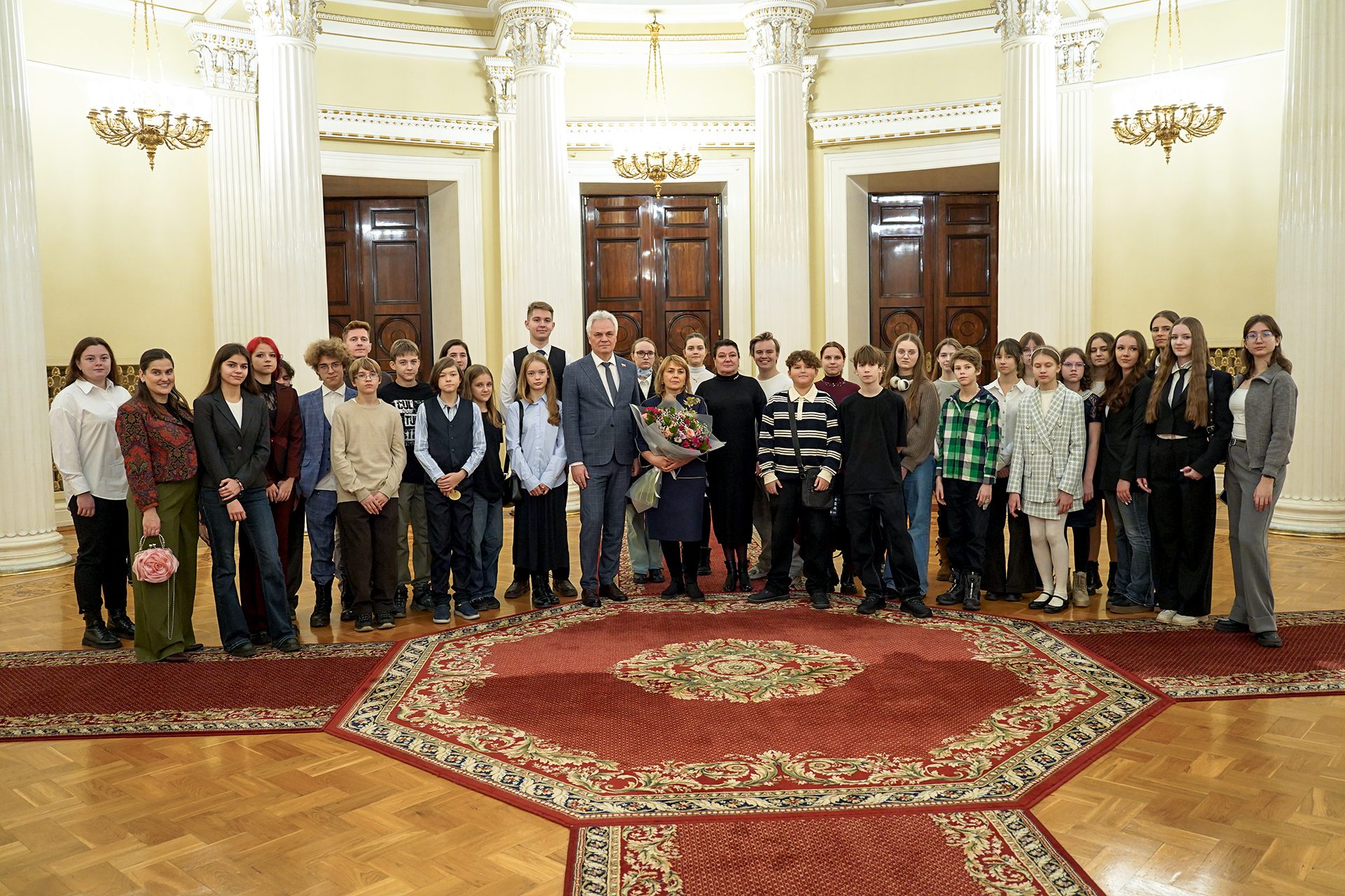 В Мариинском дворце открылась выставка «Память поколений: Нельзя забыть», посвященная 80-летию Великой Победы