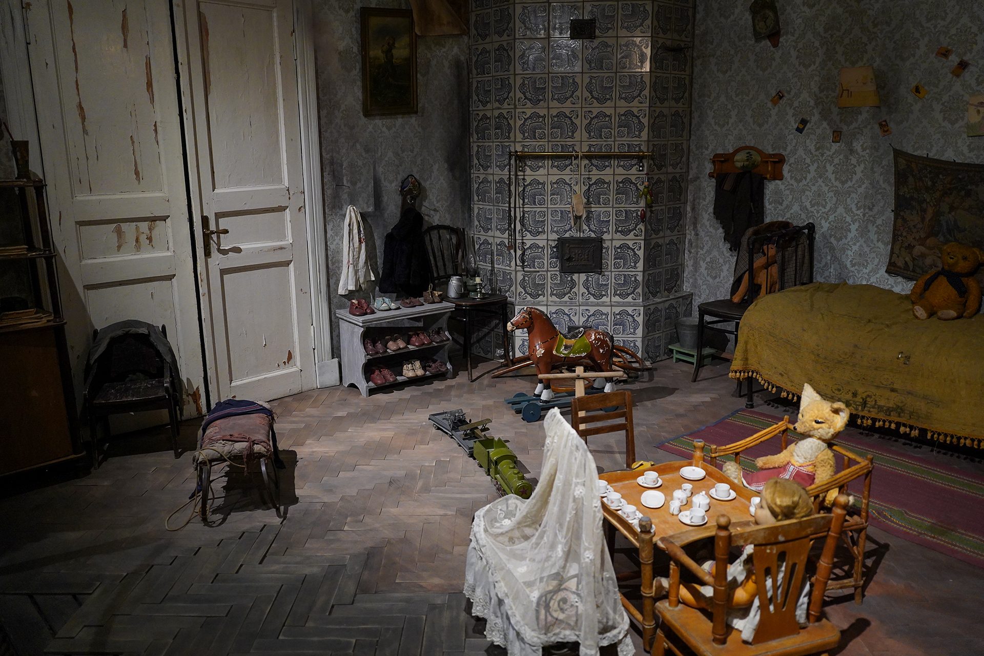 Урок живой истории: ученики Новогореловской школы посетили уникальную экспозицию «Ленрезерв»