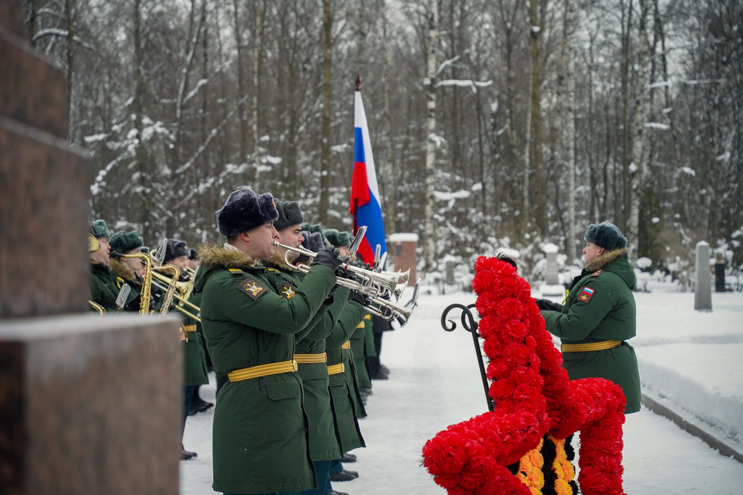 На Богословском кладбище почтили память защитников и жителей блокадного Ленинграда На Богословском кладбище почтили память защитников и жителей блокадного Ленинграда