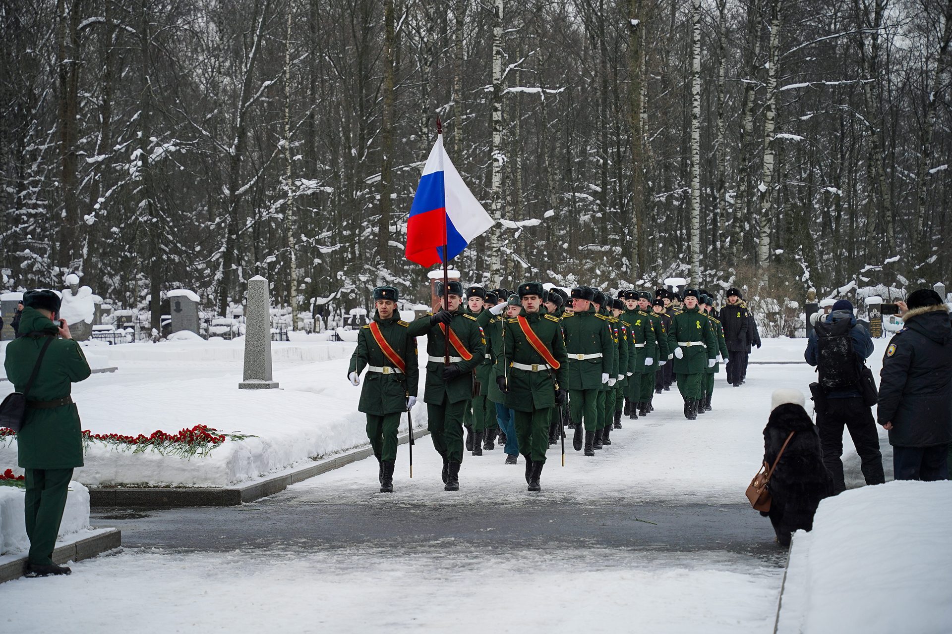На Богословском кладбище почтили память защитников и жителей блокадного Ленинграда На Богословском кладбище почтили память защитников и жителей блокадного Ленинграда