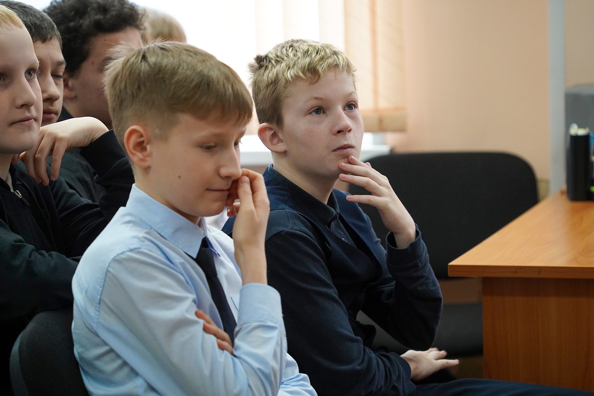 Цифровая безопасность мегаполиса: для школьников Калининского района провели тематический урок «Город. Безопасность. Я» Цифровая безопасность мегаполиса: для школьников Калининского района провели тематический урок «Город. Безопасность. Я»