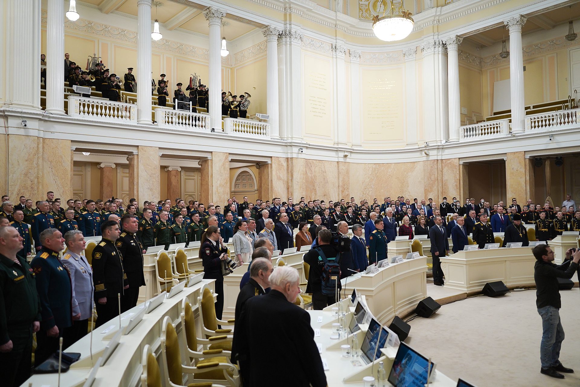В Мариинском дворце состоялось торжественное чествование защитников Отечества В Мариинском дворце состоялось торжественное чествование защитников Отечества