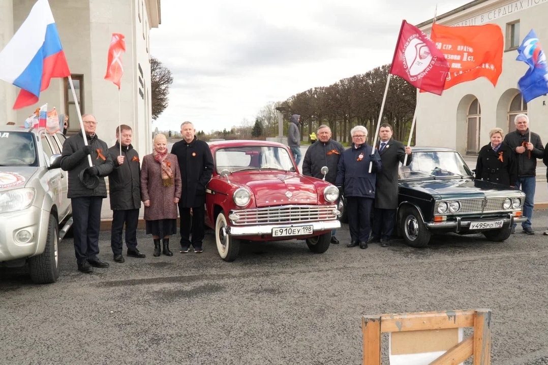 «Автопробег Победы»: почтение памяти героев перед «Диктантом Победы»