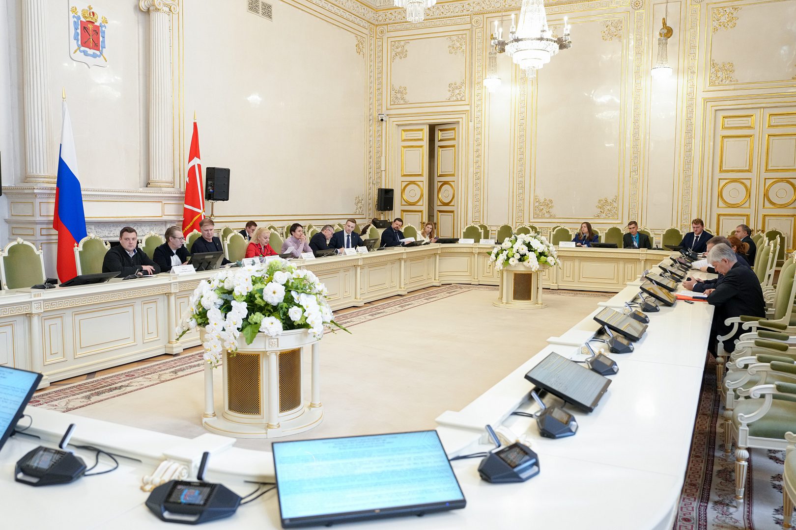 Комитет по законодательству поддержал инициативу о помощи НКО в поиске захоронений жертв геноцида советского народа