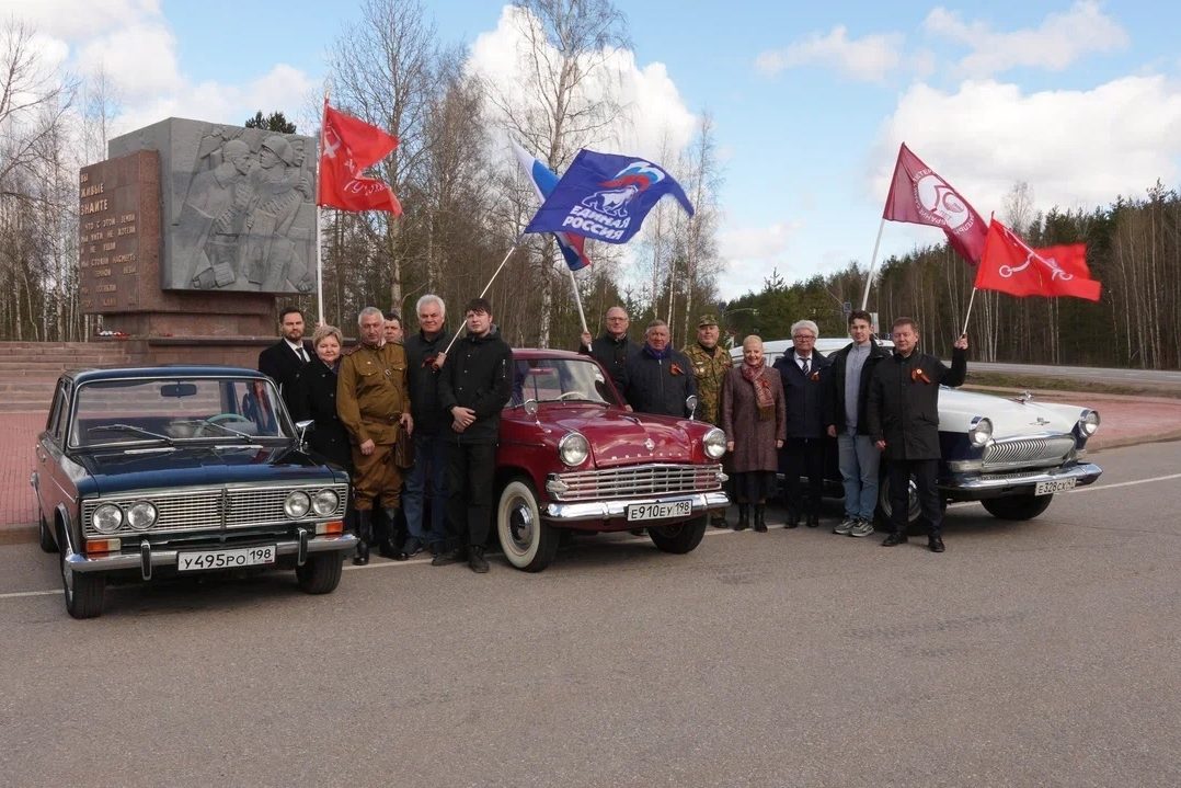 «Автопробег Победы»: почтение памяти героев перед «Диктантом Победы»