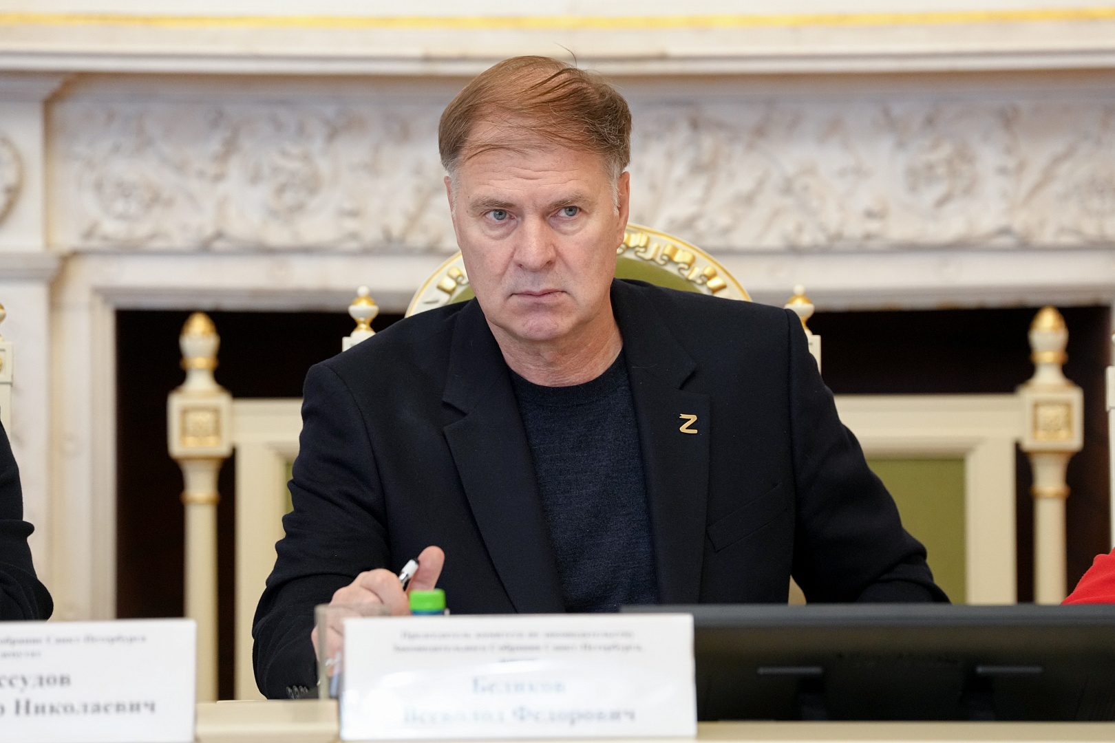 Комитет по законодательству поддержал инициативу о помощи НКО в поиске захоронений жертв геноцида советского народа