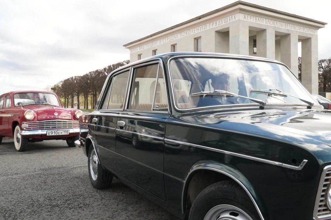 «Автопробег Победы»: почтение памяти героев перед «Диктантом Победы»