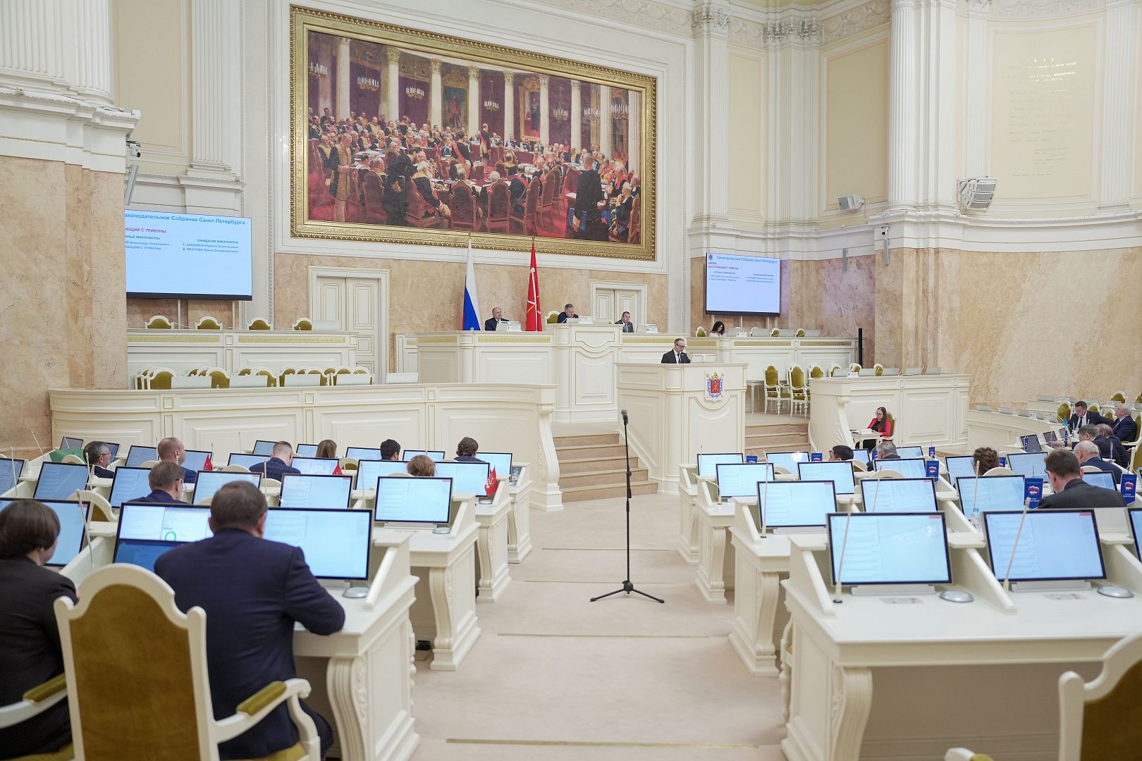 8 апреля 2026 года состоялось очередное заседание Законодательного Собрания Санкт-Петербурга