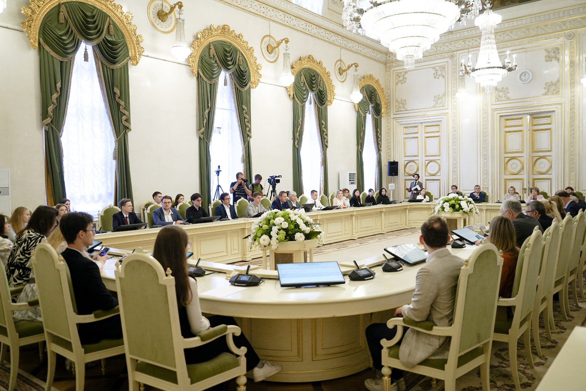 Петербургский парламент подвел итоги конкурса «Мой законопроект»