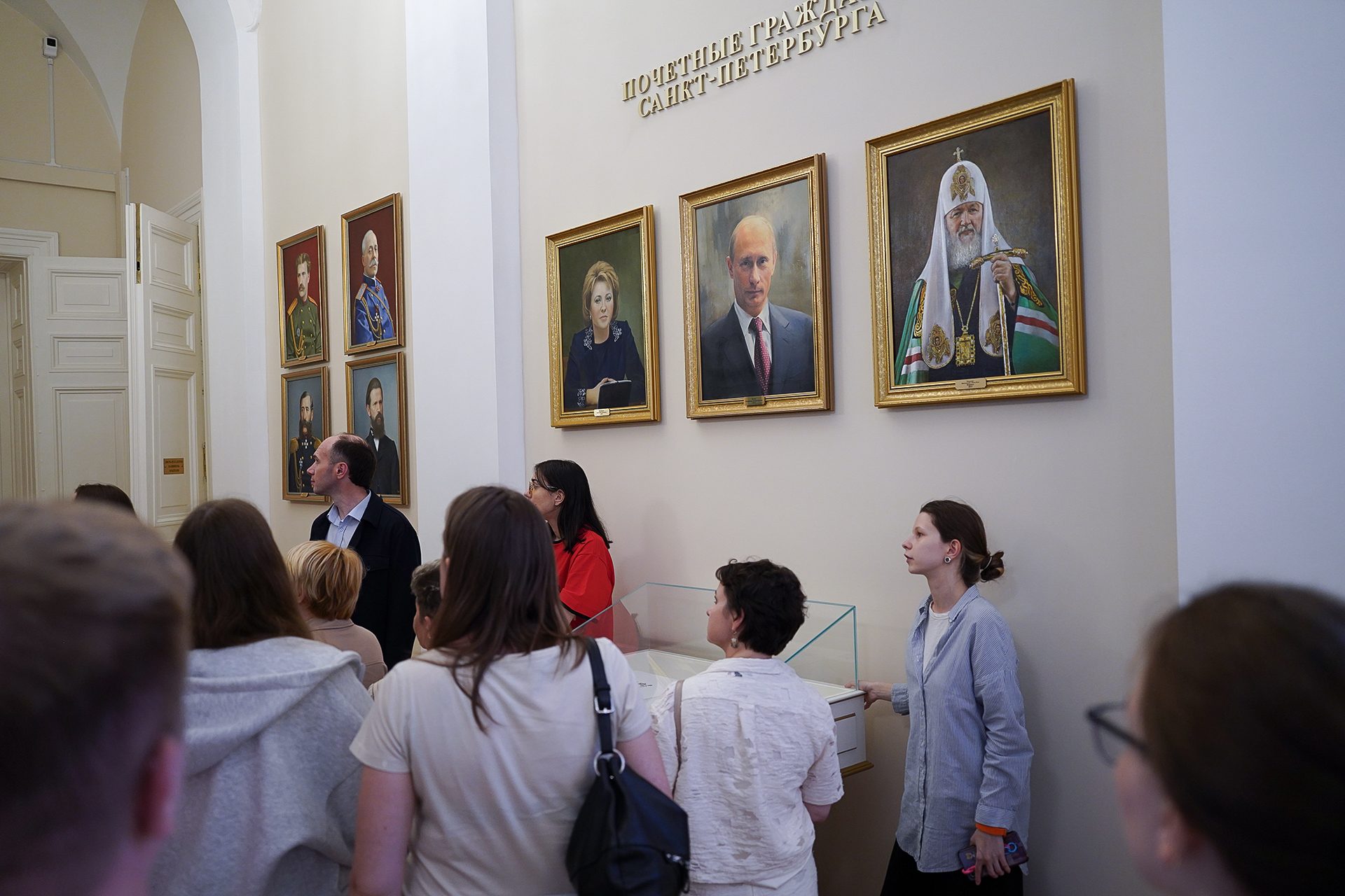 Жители МО Прометей посетили Мариинский дворец Жители МО Прометей посетили Мариинский дворец