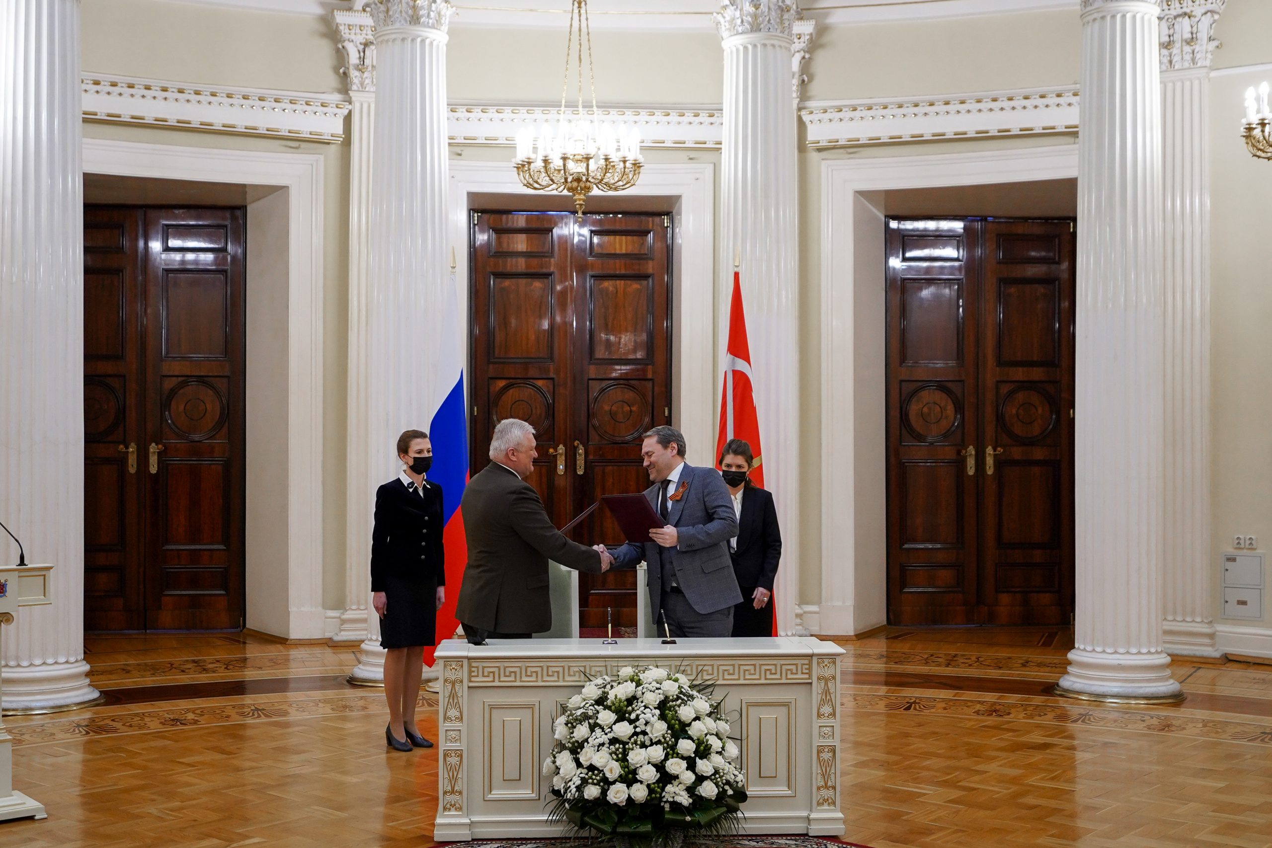 Парламент и налоговая служба Петербурга заключили новое соглашение о взаимодействии