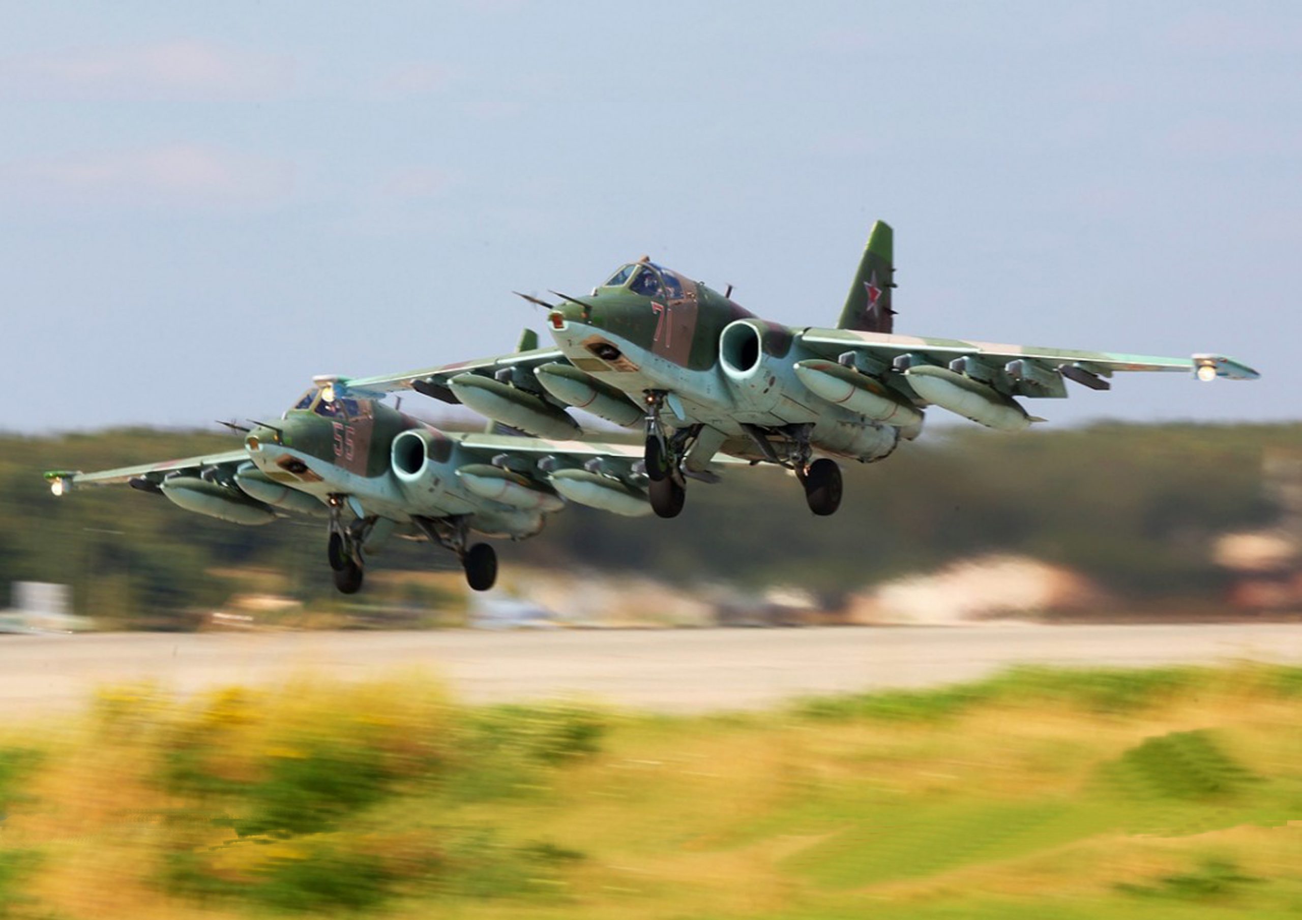 Боевые вылеты летчиков штурмовиков Су-25 ВКС России