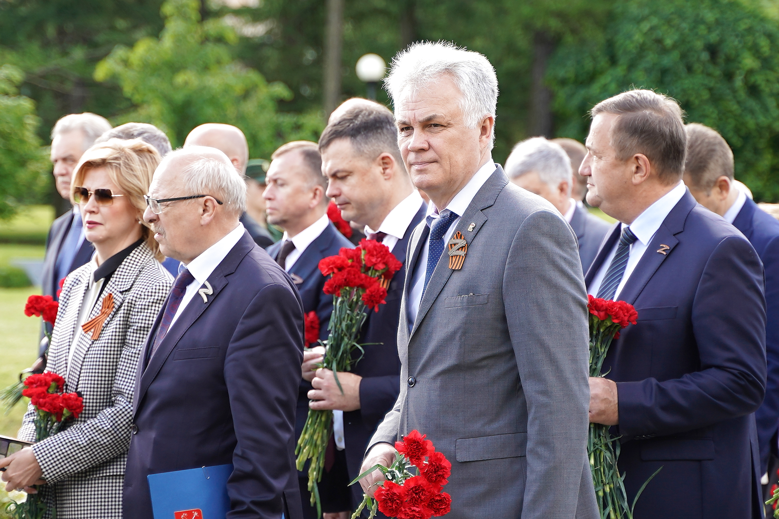 На Пискаревском кладбище почтили память погибших жителей и защитников Ленинграда