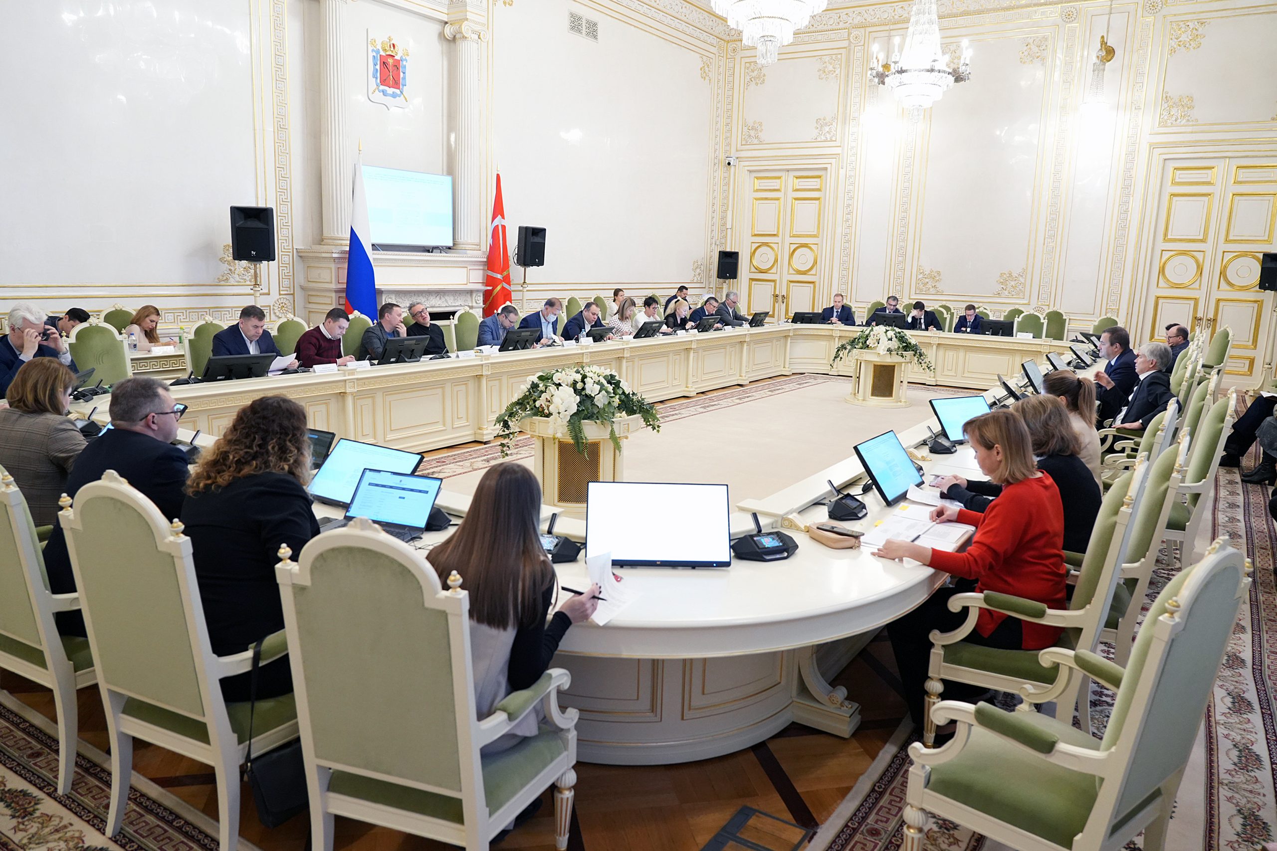 Петербургские парламентарии предлагают рецепт разрешения споров в сфере лизинга