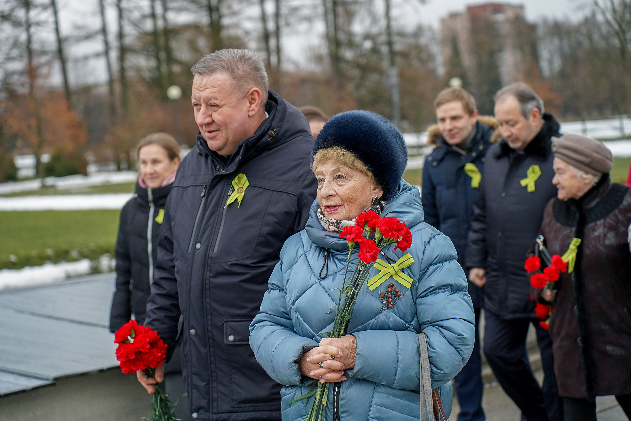 На Пискаревском мемориальном кладбище прошла акция «Мы помним» в честь 80-ой годовщины прорыва блокады Ленинграда