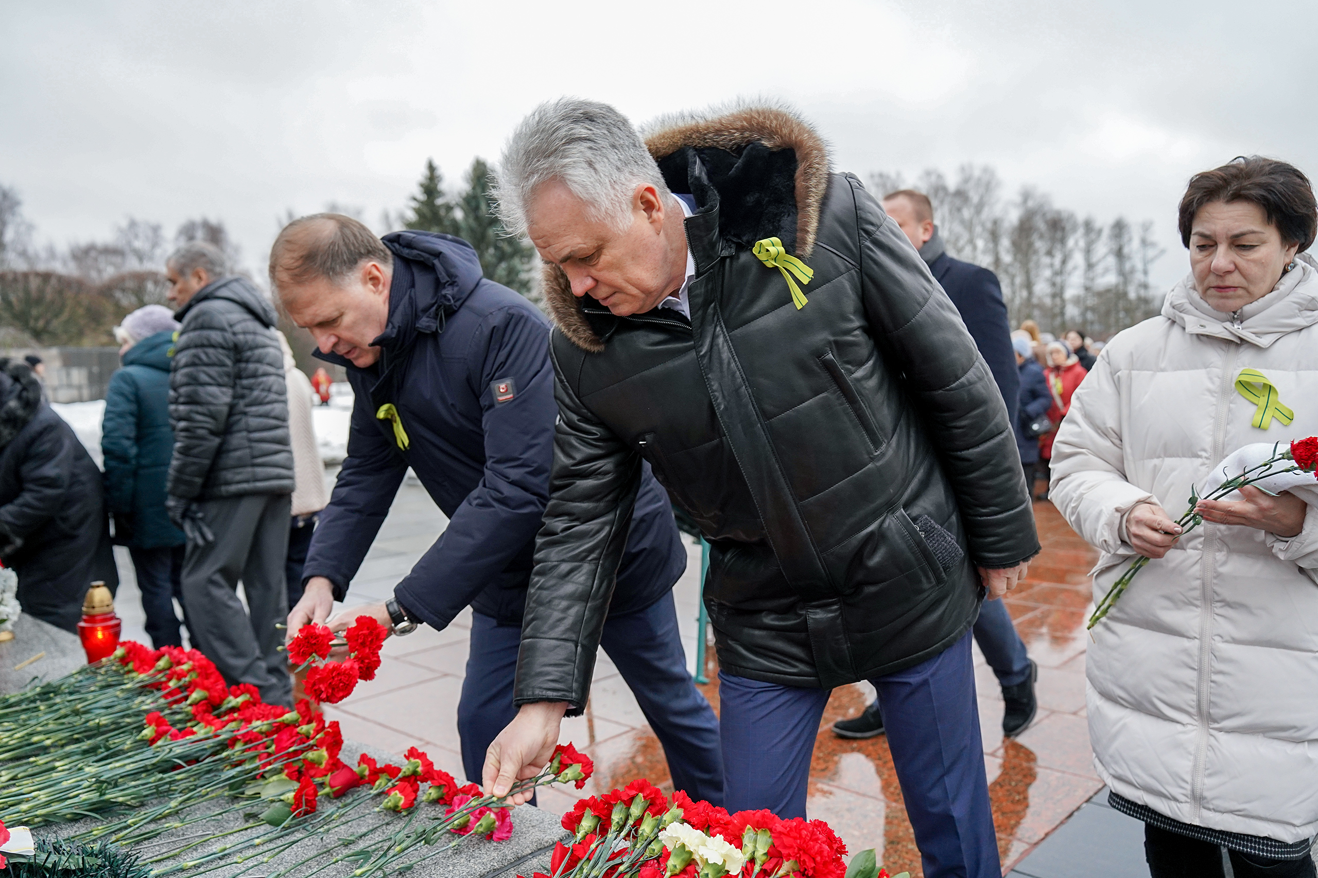 На Пискаревском мемориальном кладбище прошла акция «Мы помним» в честь 80-ой годовщины прорыва блокады Ленинграда