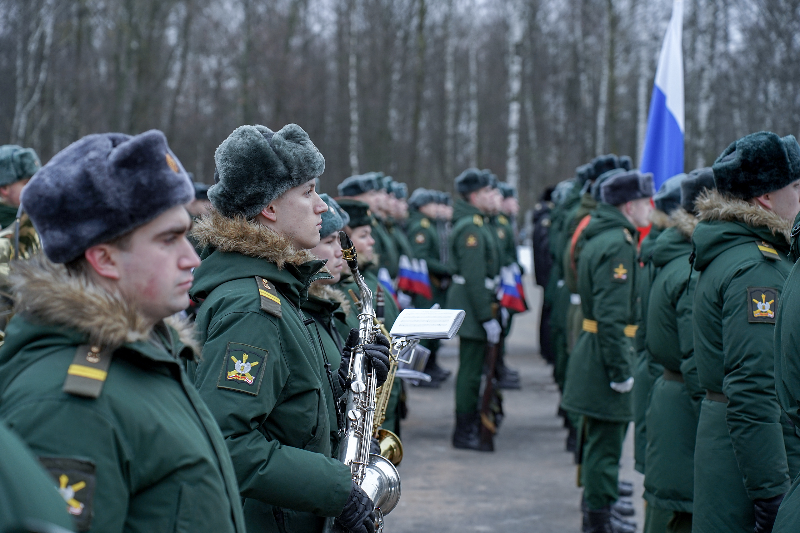 Торжественно-траурная церемония возложения венков и цветов к братским захоронениям на Богословском кладбище