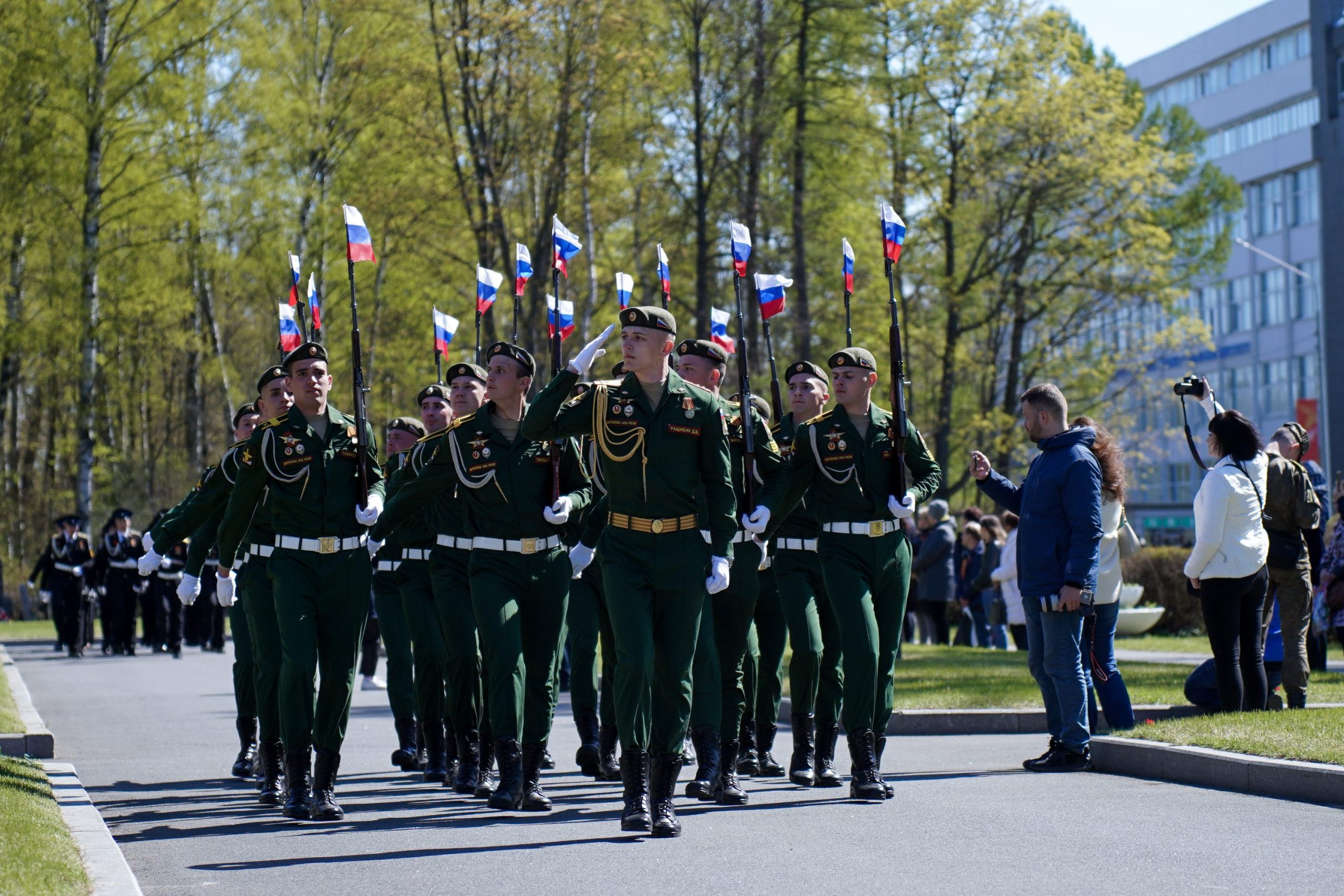 На Богословском кладбище возложили венки и цветы к воинским захоронениям