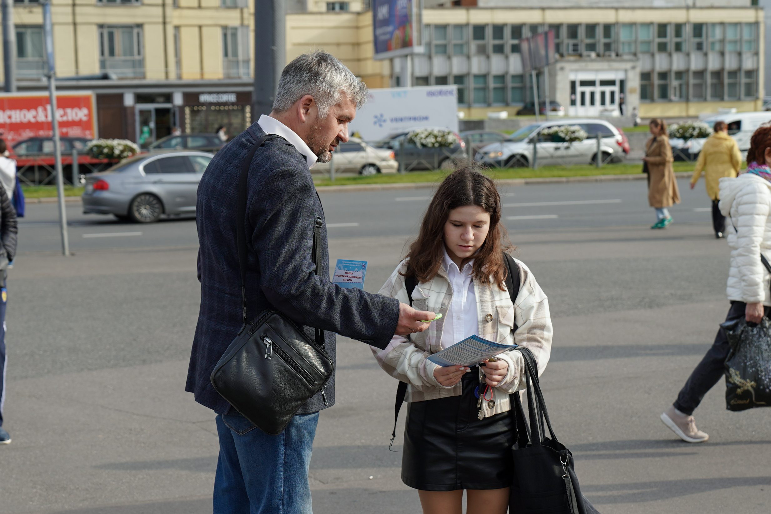 В МО 21 проведена уличная акция «Безопасные Дороги»