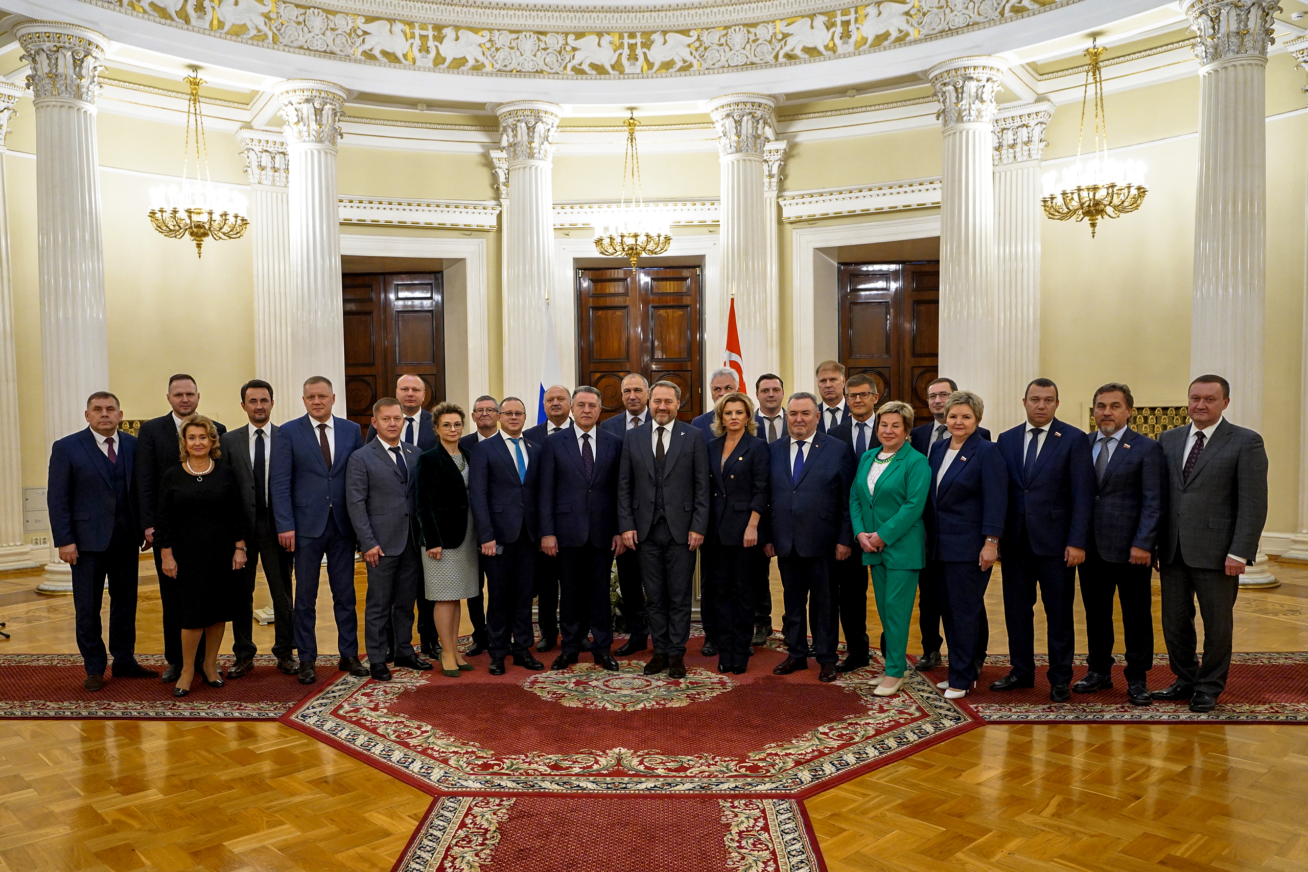 Парламенты Петербурга и Новосибирской области заключили Соглашение о сотрудничестве