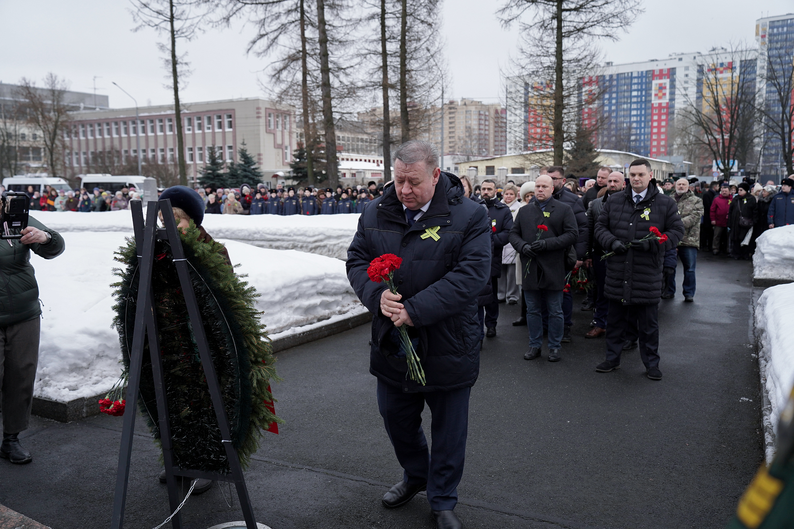 Торжественно-траурная церемония возложения венков и цветов к братским захоронениям на Богословском кладбище