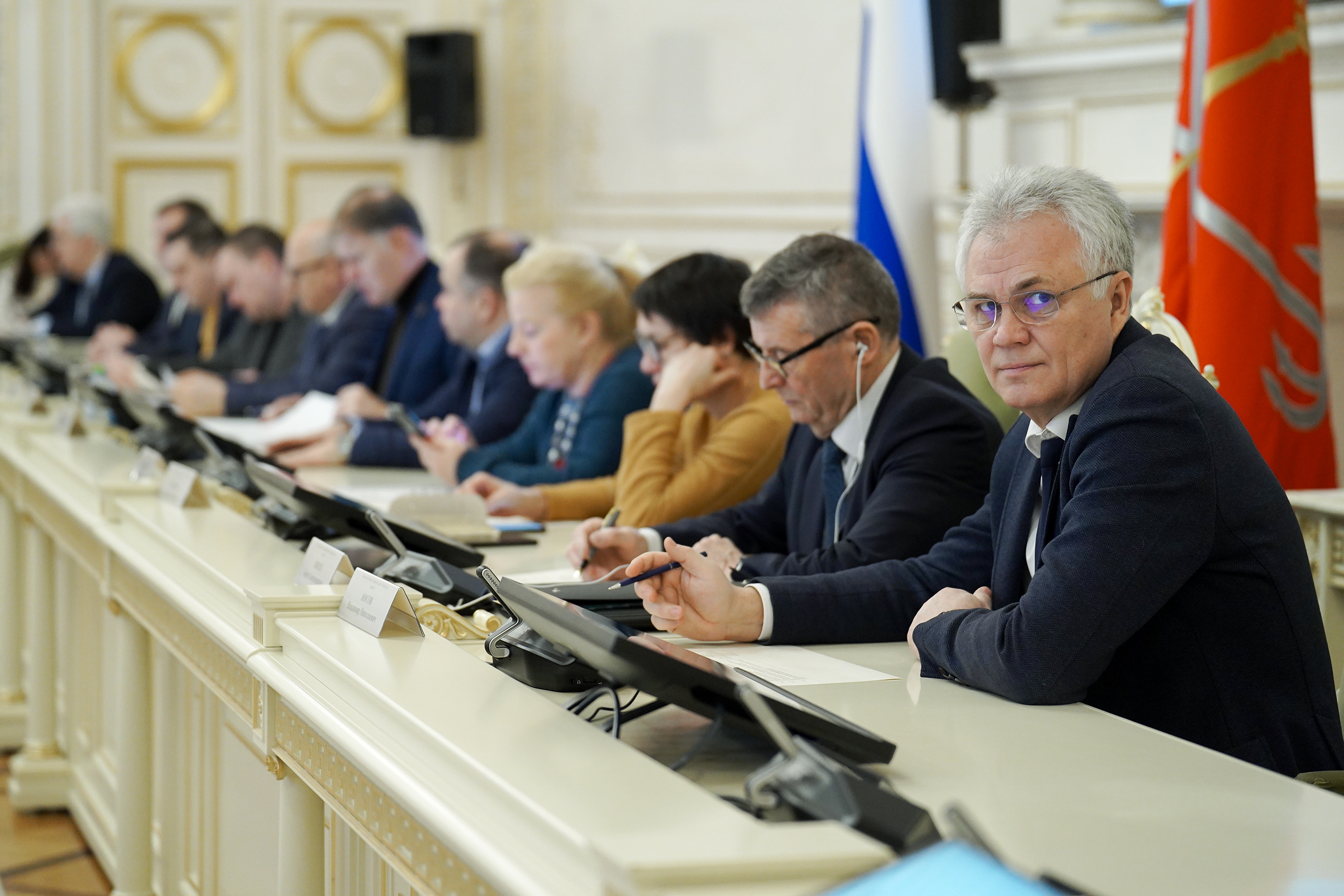 Петербургский парламент рассмотрит законопроект о новых нормативах минимальной обеспеченности населения торговыми объектами уже на следующем заседании