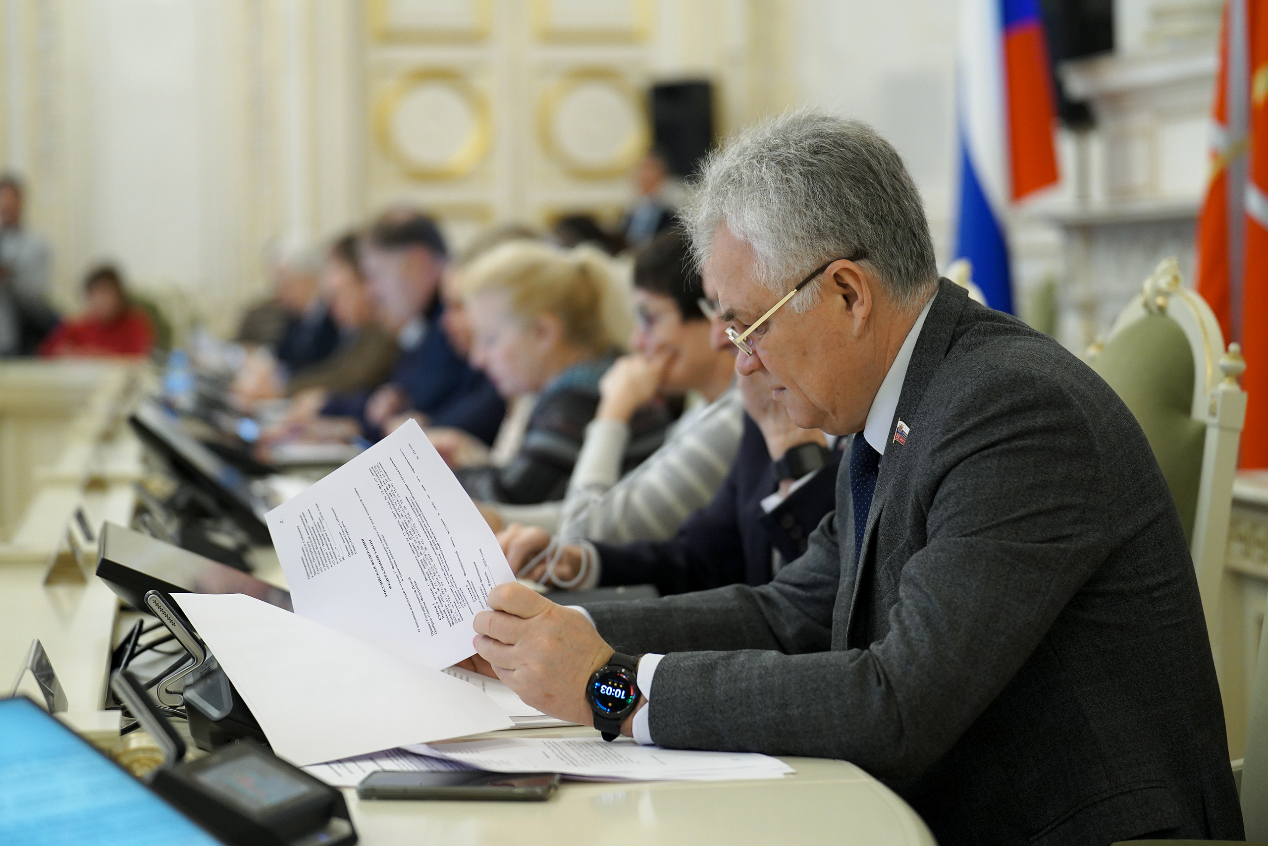 Петербургские депутаты нашли способ борьбы с незаконным дроблением больших квартир на студии