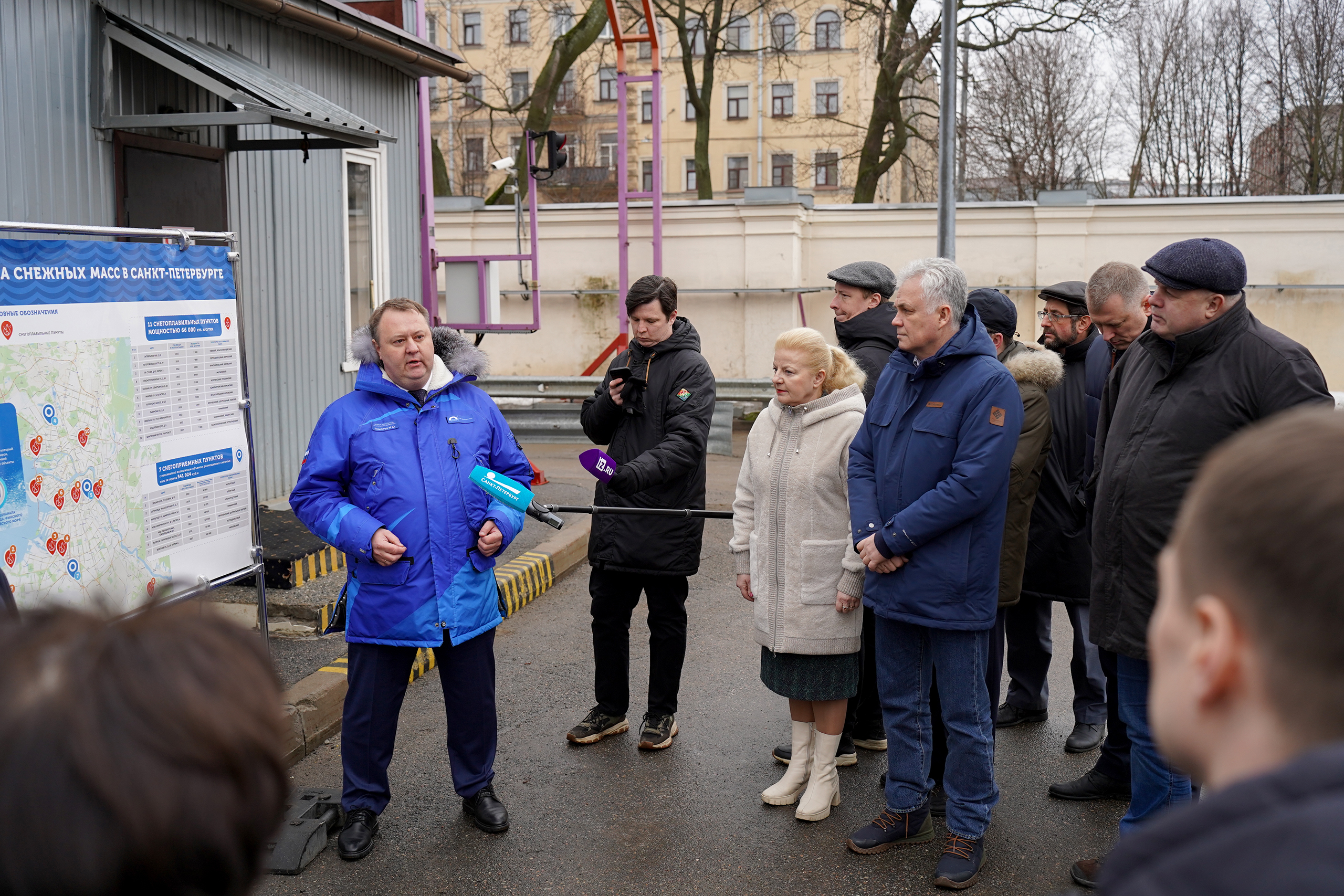 Депутаты ознакомились с организацией приема, складирования и утилизации снежных масс в Санкт-Петербурге