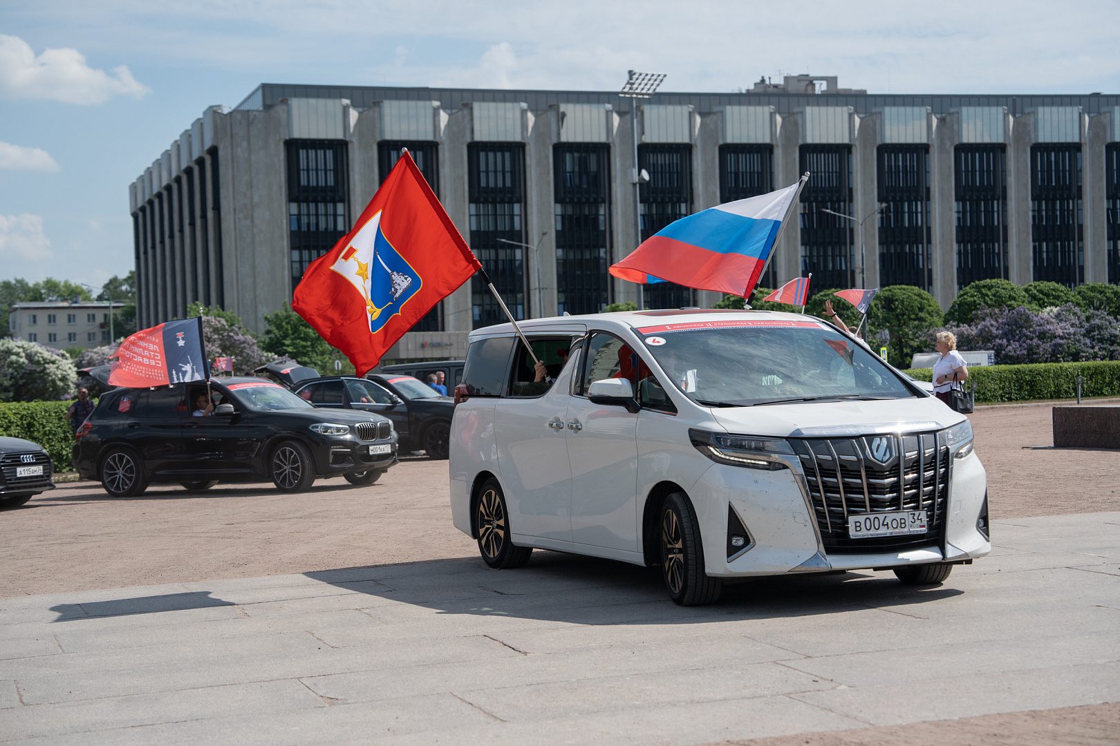 В Петербурге завершился межрегиональный автопробег «Сохраняя память – сохраним Отчизну»