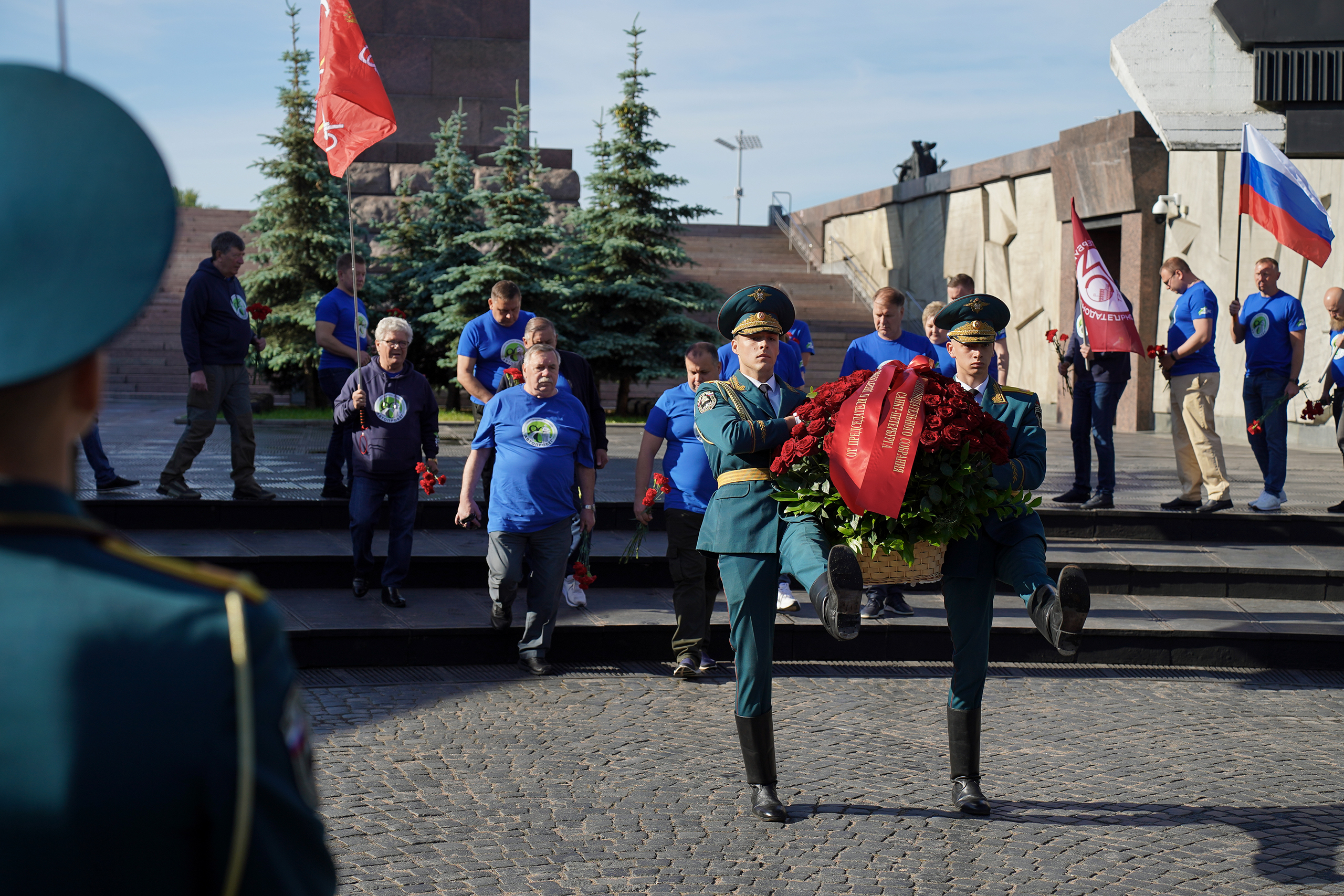 В Петербурге стартовал автопробег в поддержку героев Великой Отечественной войны и участников спецоперации