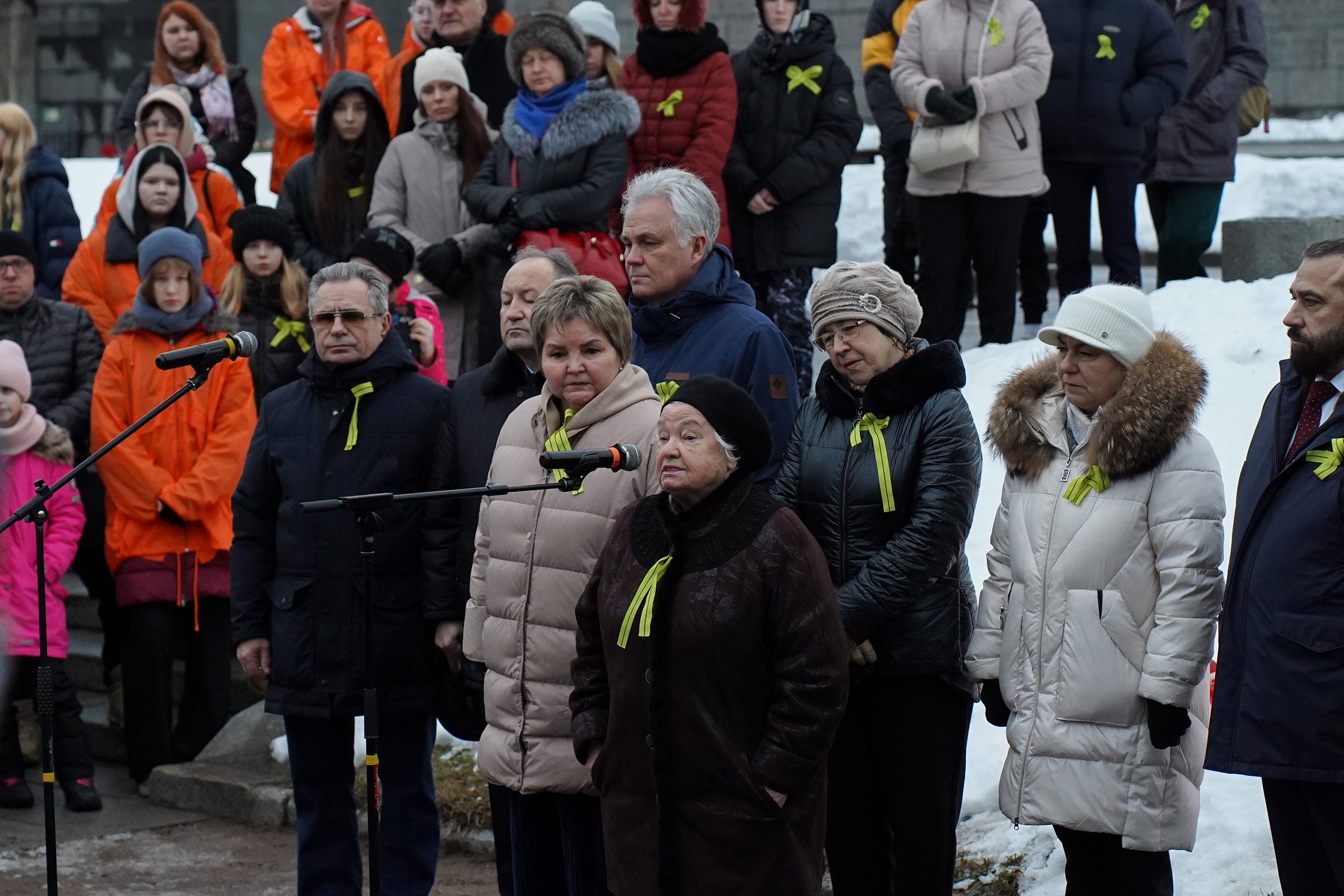 "МЫ ПОМНИМ": акция на Пискаревском мемориале в годовщину прорыва блокады Ленинграда