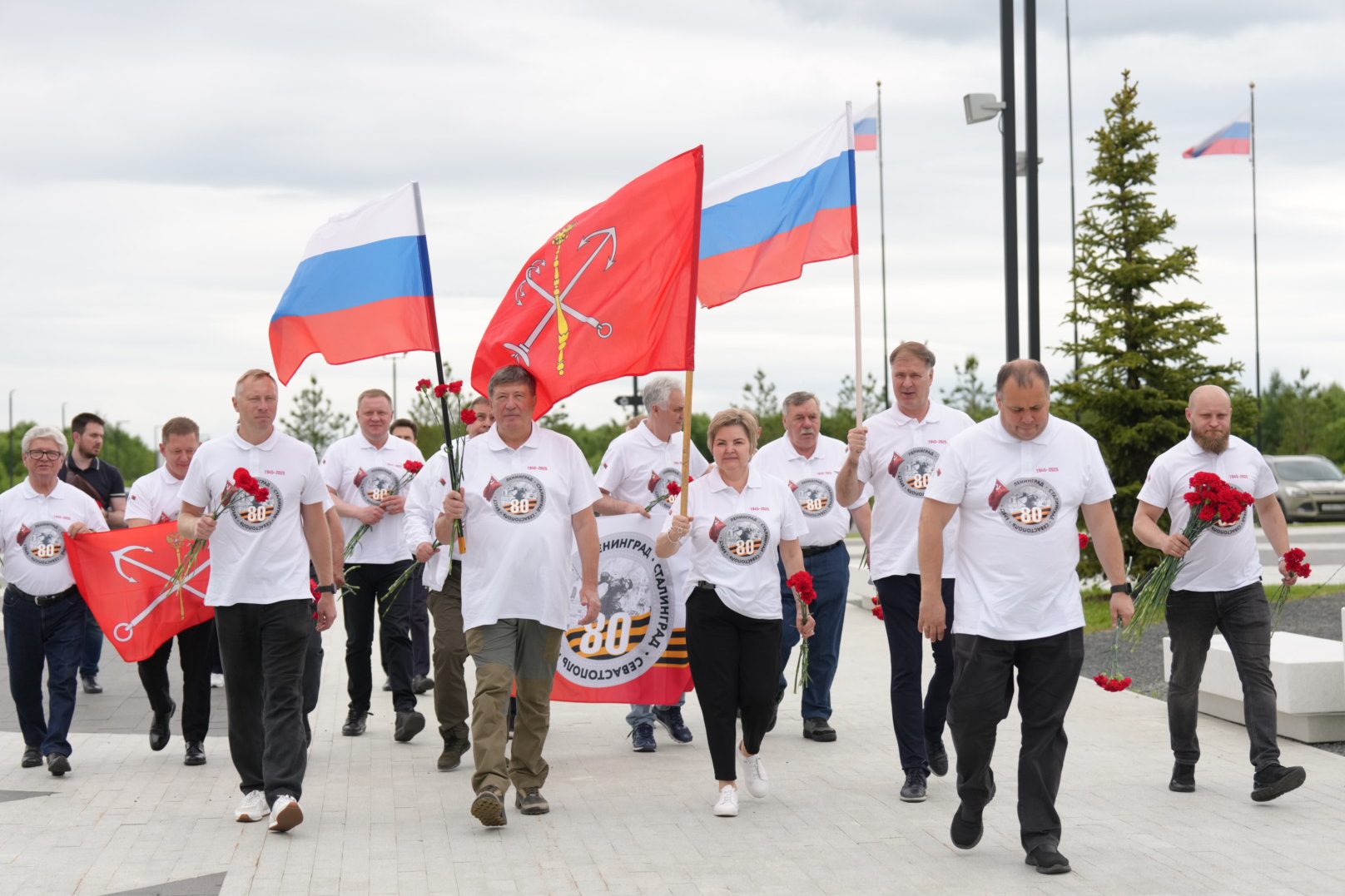 Память о жертвах нацистского геноцида почтили в Гатчинском районе