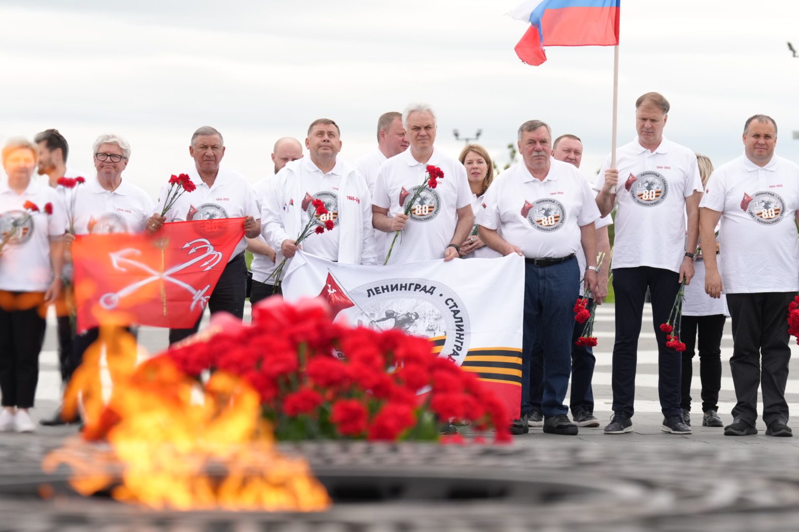 Память о жертвах нацистского геноцида почтили в Гатчинском районе