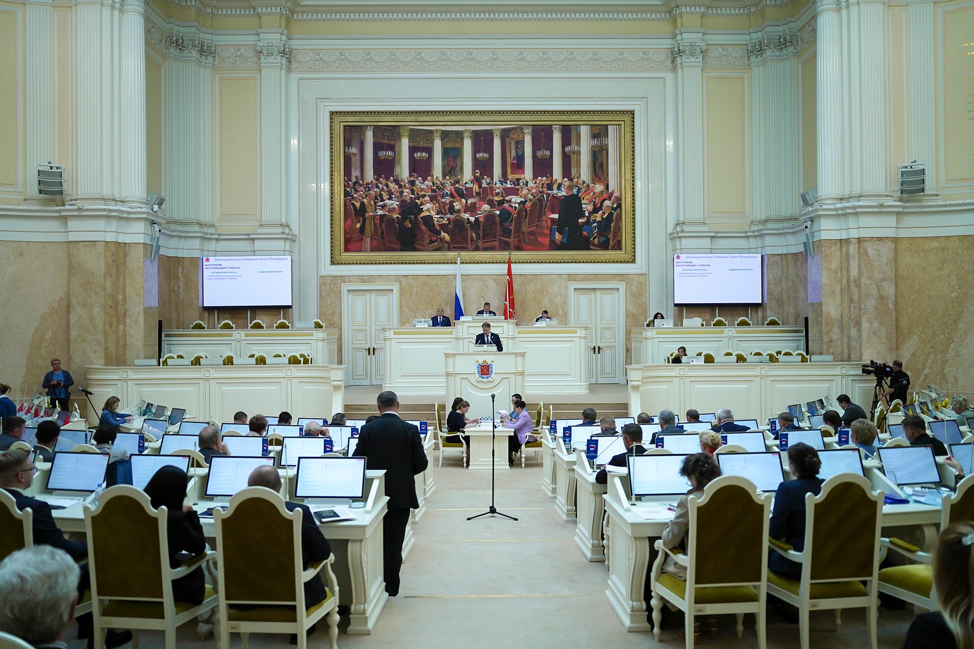 18 июня 2025 года состоялось очередное заседание Законодательного Собрания Санкт-Петербурга