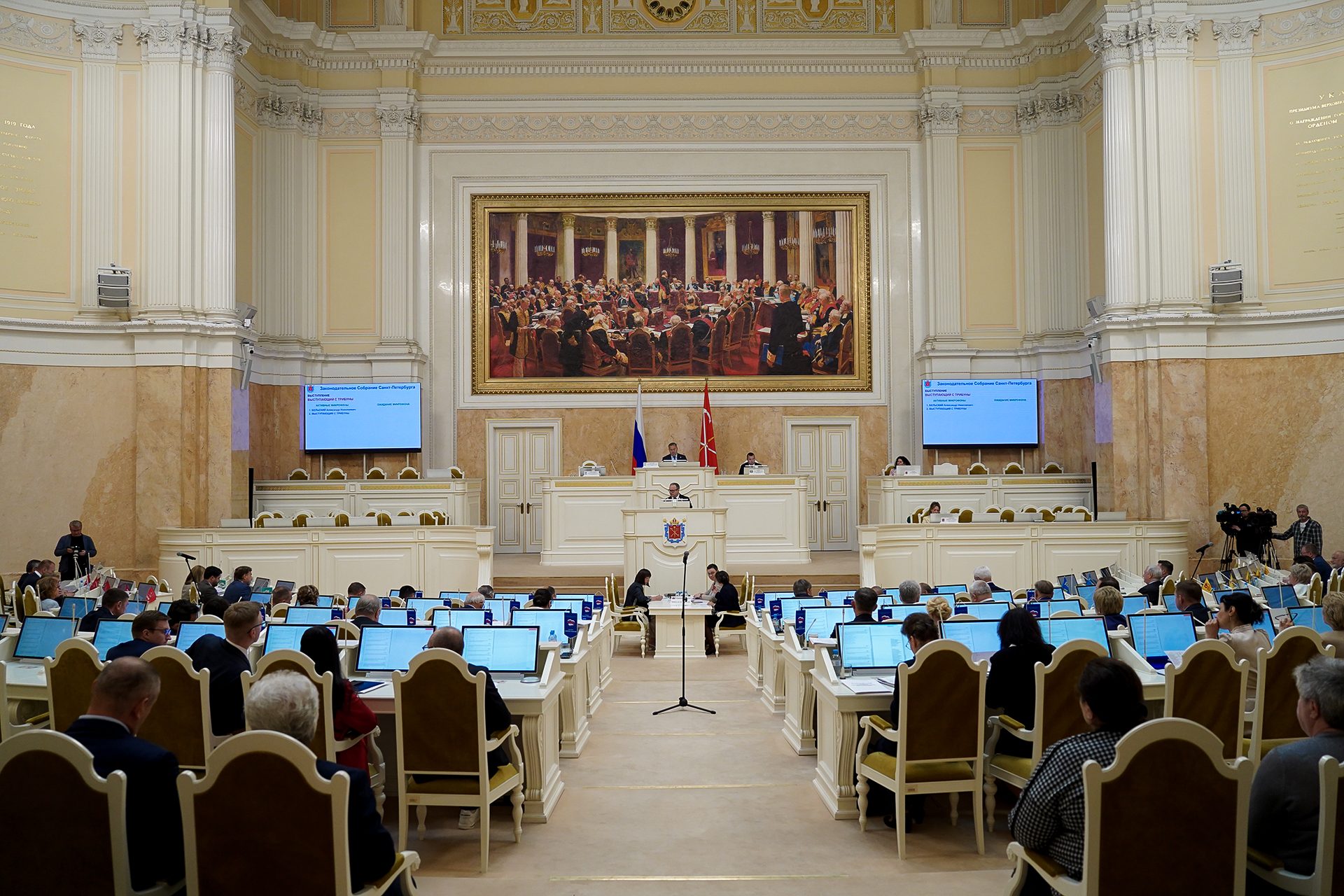 25 июня 2025 года состоялось очередное заседание Законодательного Собрания Санкт-Петербурга