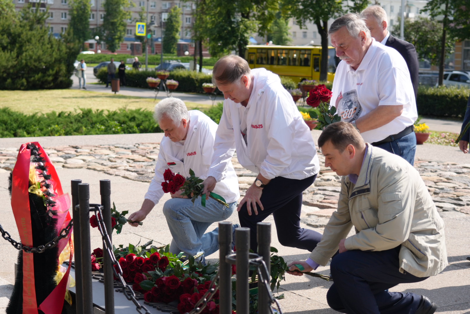 Память погибших почтили в Пскове — городе воинской славы