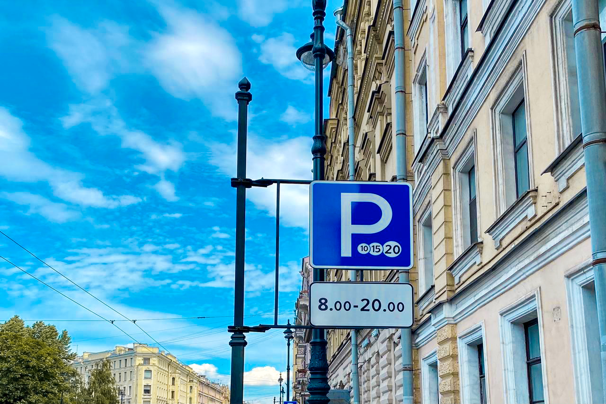 Свыше 8 тысяч попыток уклонения от оплаты парковки пресекли в центре Петербурга