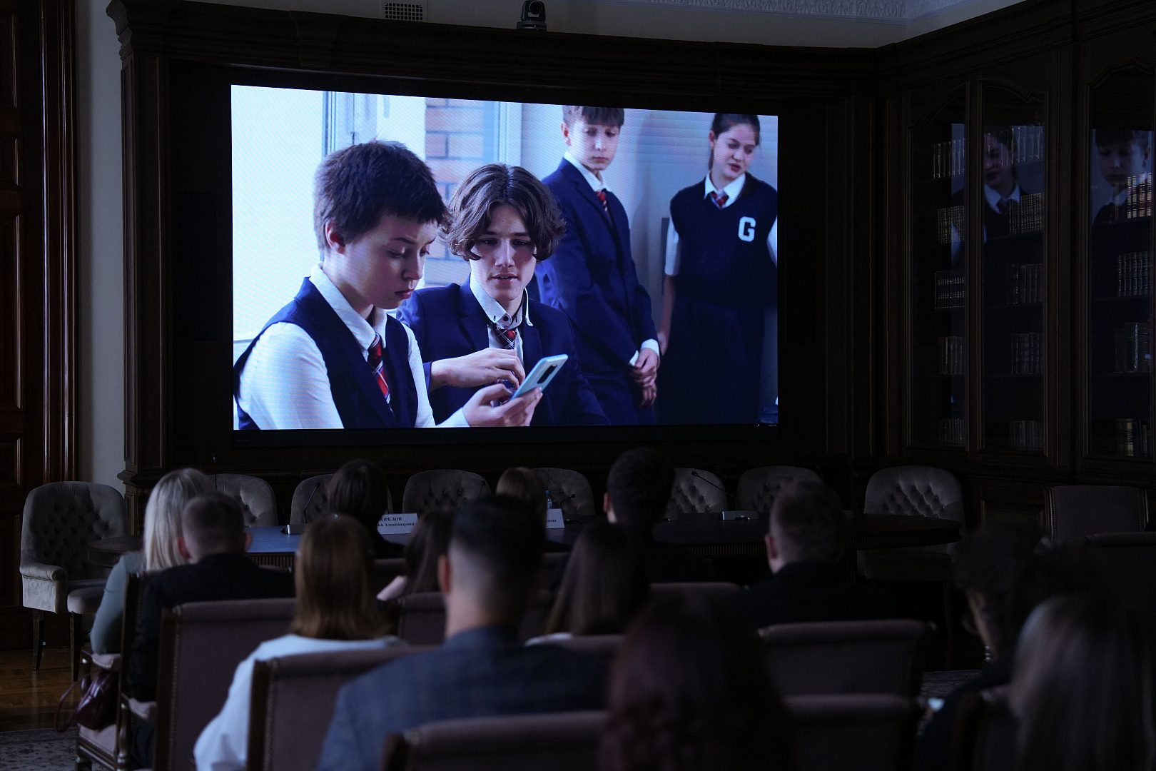 В Законодательном Собрании Санкт-Петербурга состоялся показ короткометражного фильма «Кулон для Веры»