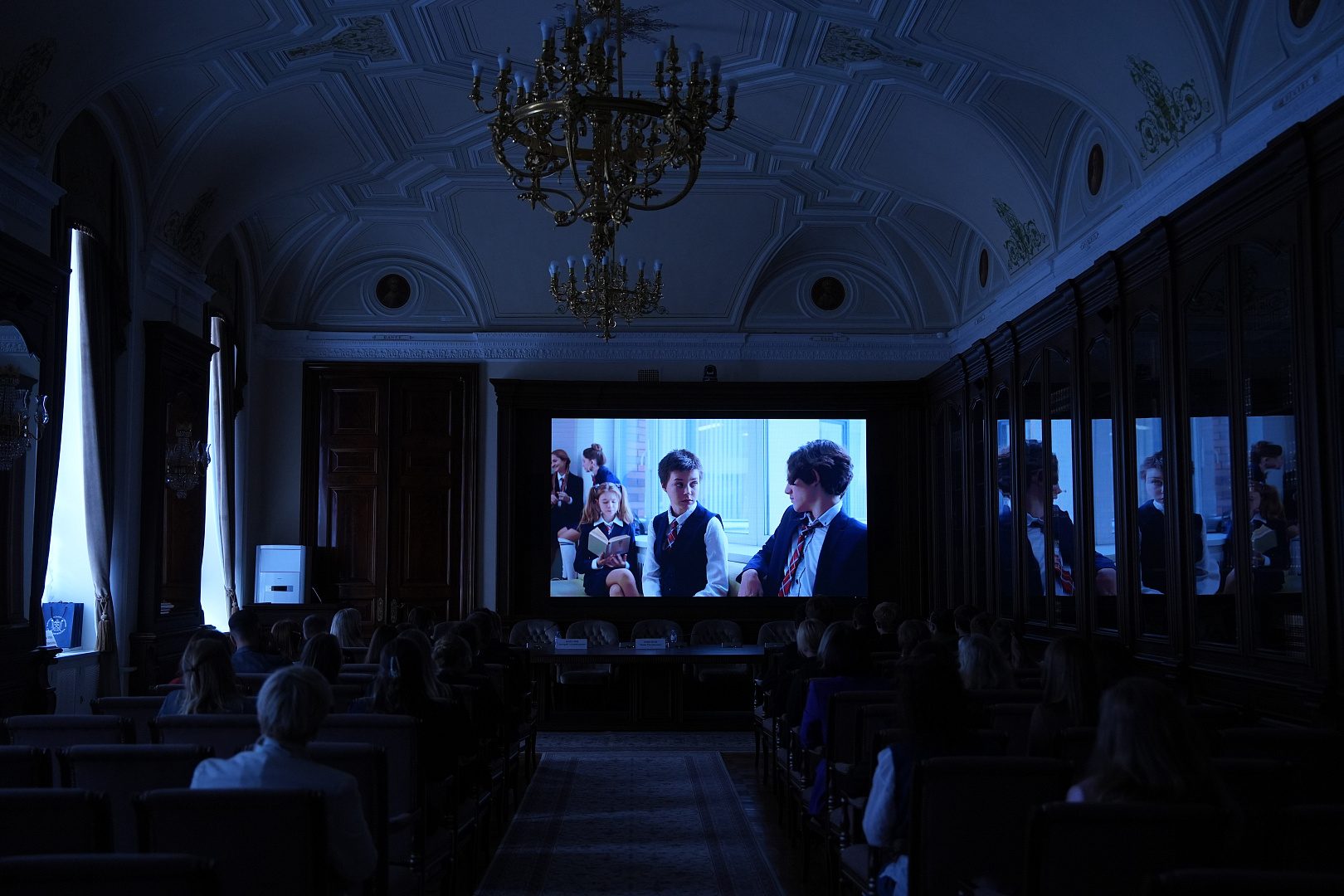 В Законодательном Собрании Санкт-Петербурга состоялся показ короткометражного фильма «Кулон для Веры»