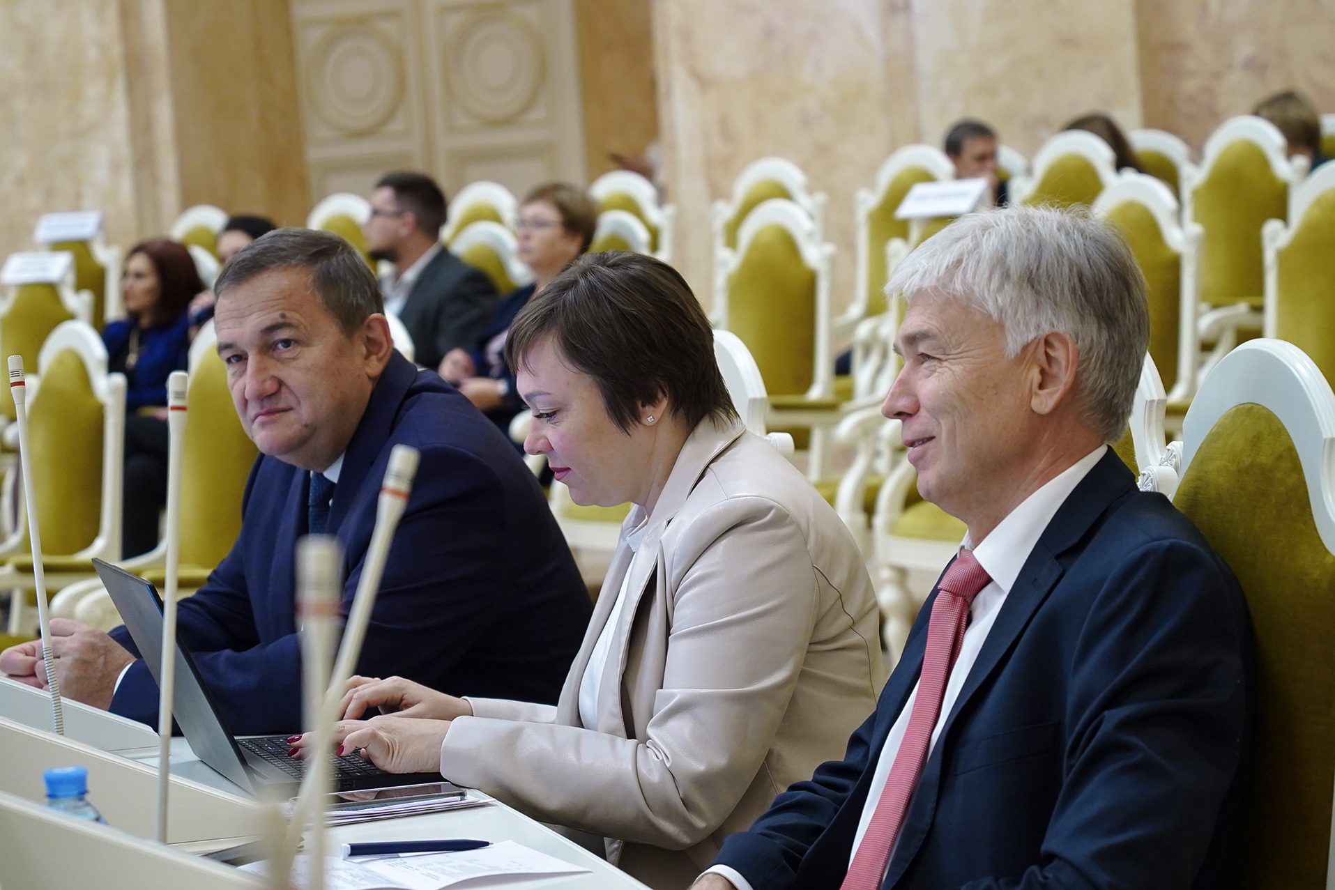 8 октября 2025 года состоялось очередное заседание Законодательного Собрания Санкт-Петербурга