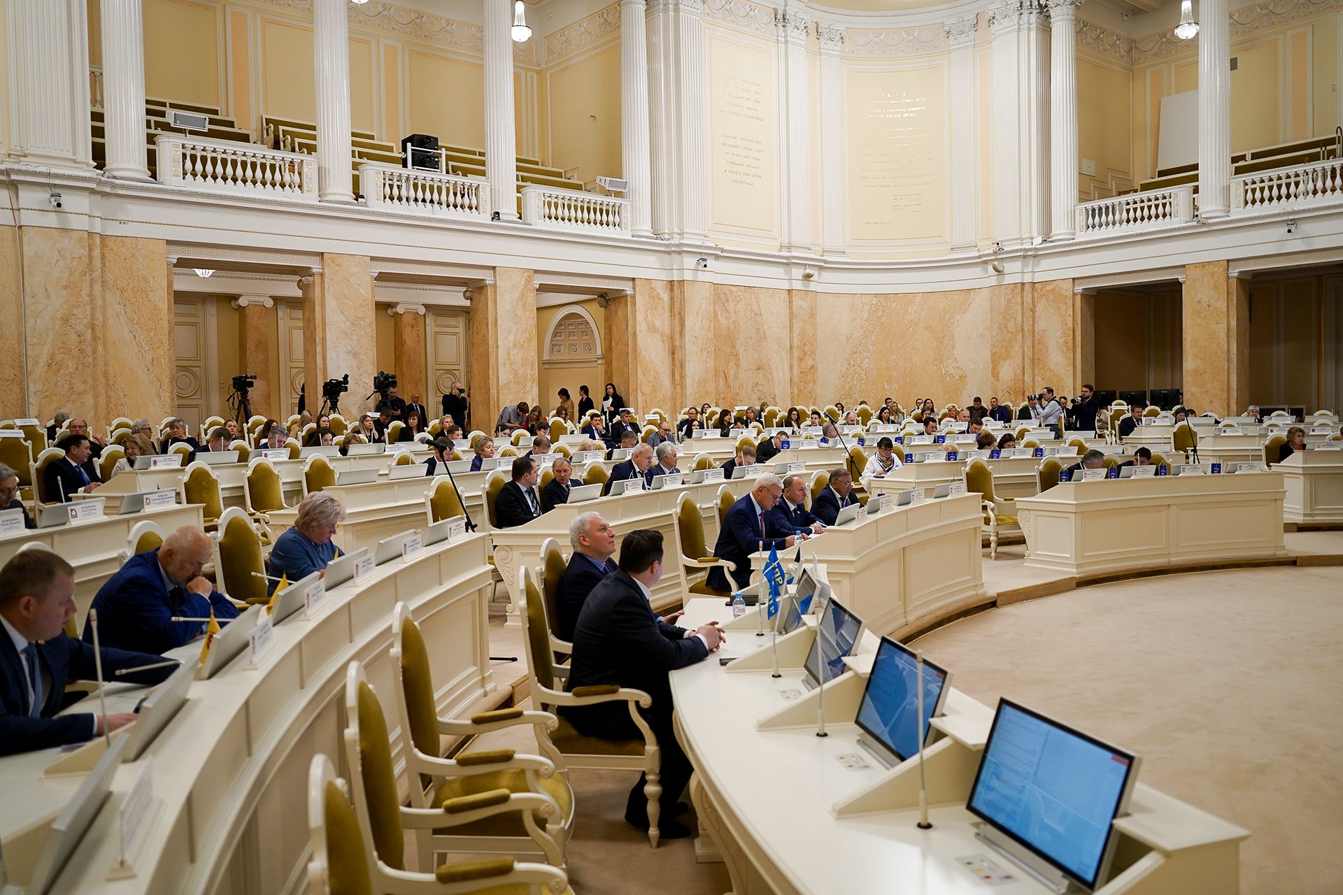 22 октября 2025 года состоялось очередное заседание Законодательного Собрания Санкт-Петербурга